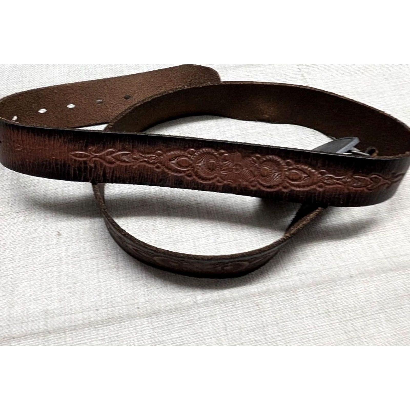 Vintage VINTAGE western belt Tooled brown leather 42 belt Mens Buckle patina rustic backstory Size 42 - 4 Thumbnail