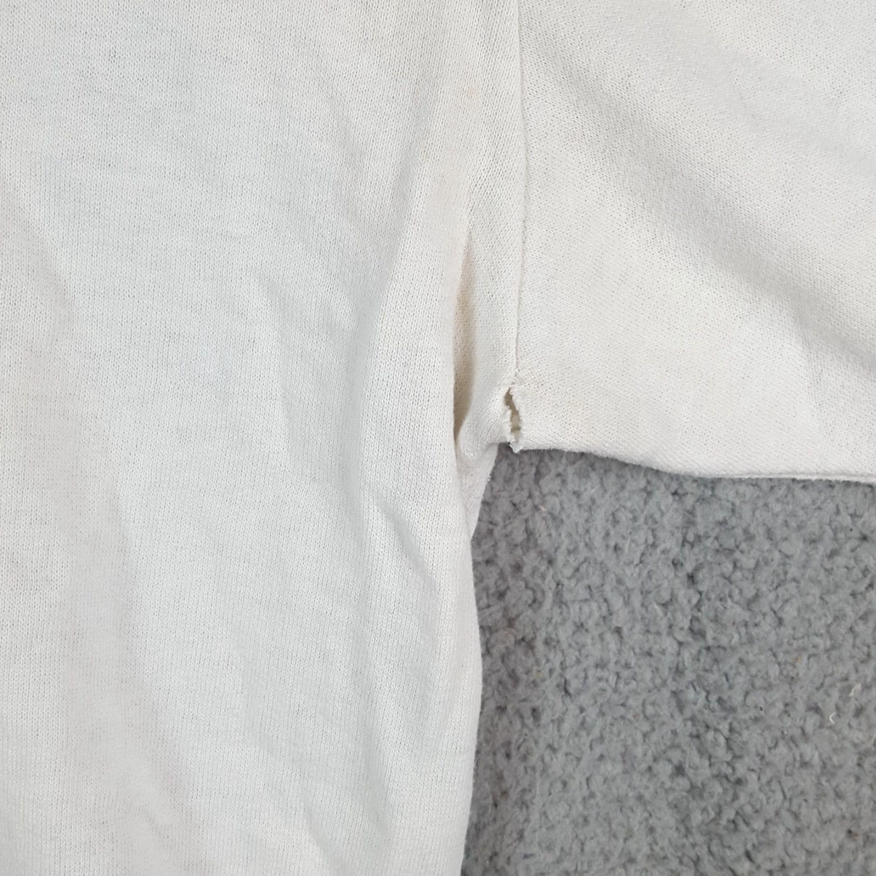 Vintage VINTAGE Fashion Square Sweatshirt Shirt Unisex Adults White 80s 90s Hawaiian Bunny Pullover Crewneck Size S Size US S / EU 44-46 / 1 - 7 Thumbnail