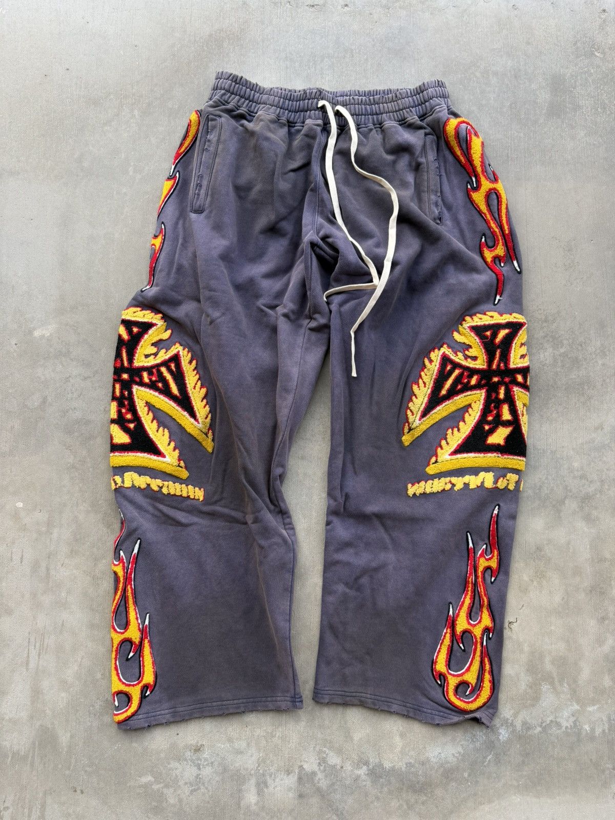 Vale Vale Forever La Flare Sweats – Purple Size Medium NWT Size US 32 / EU 48 - 1 Thumbnail
