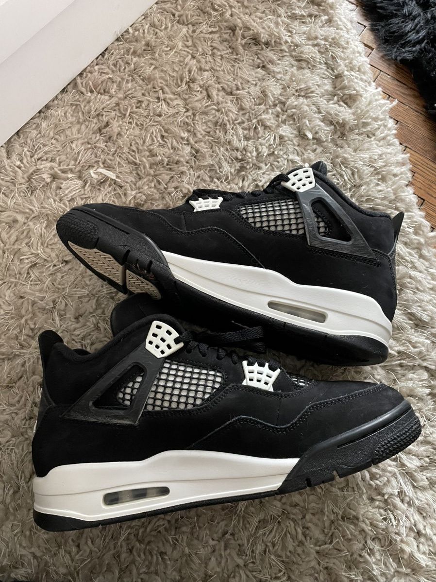 Jordan Brand Jordan 4 White Thunder Size US 9.5 / EU 42-43 - 3 Thumbnail