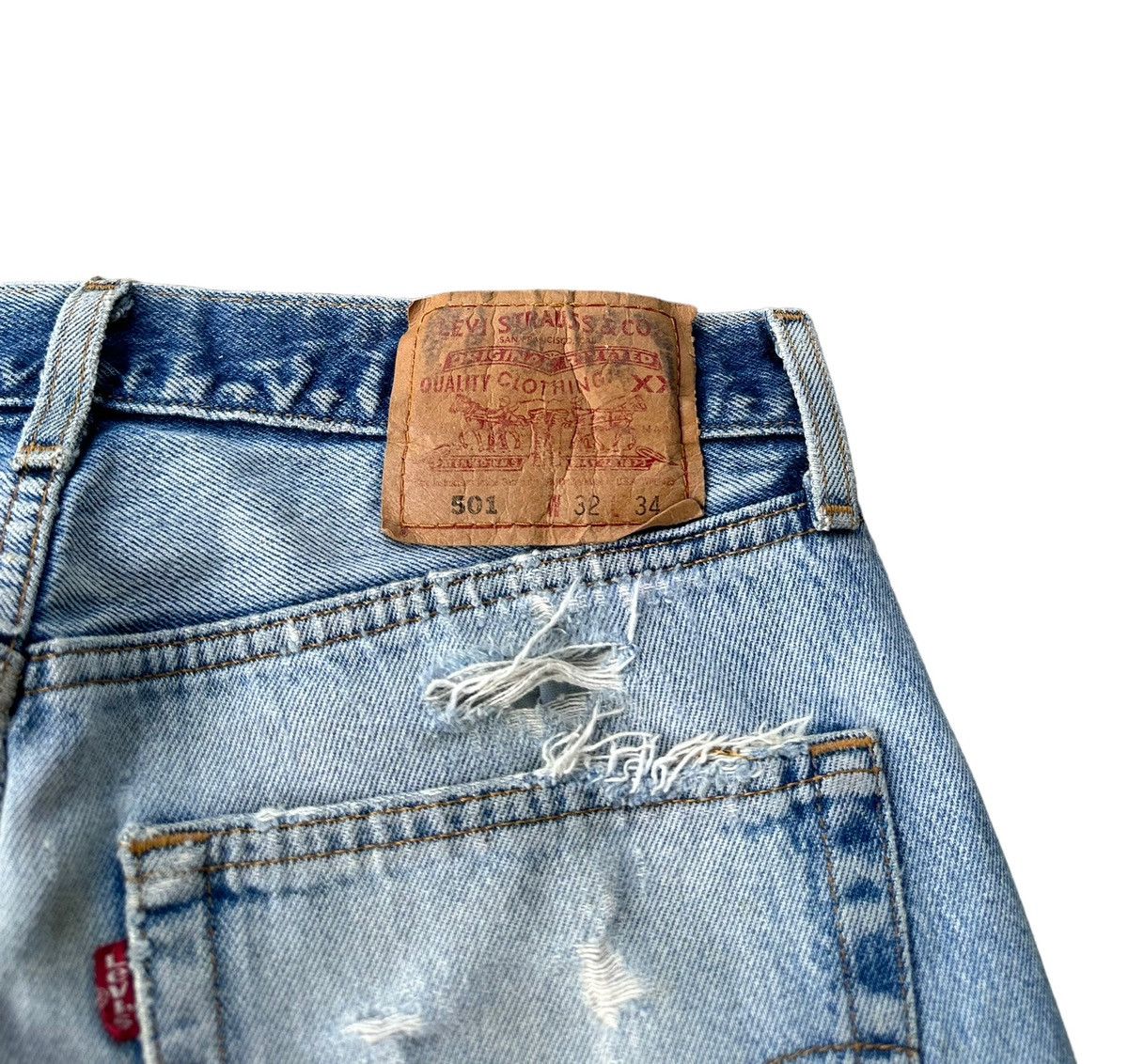Levi's Vintage Levi’s 501 top button 553 distressed denim jeans Size US 30 / EU 46 - 9 Thumbnail