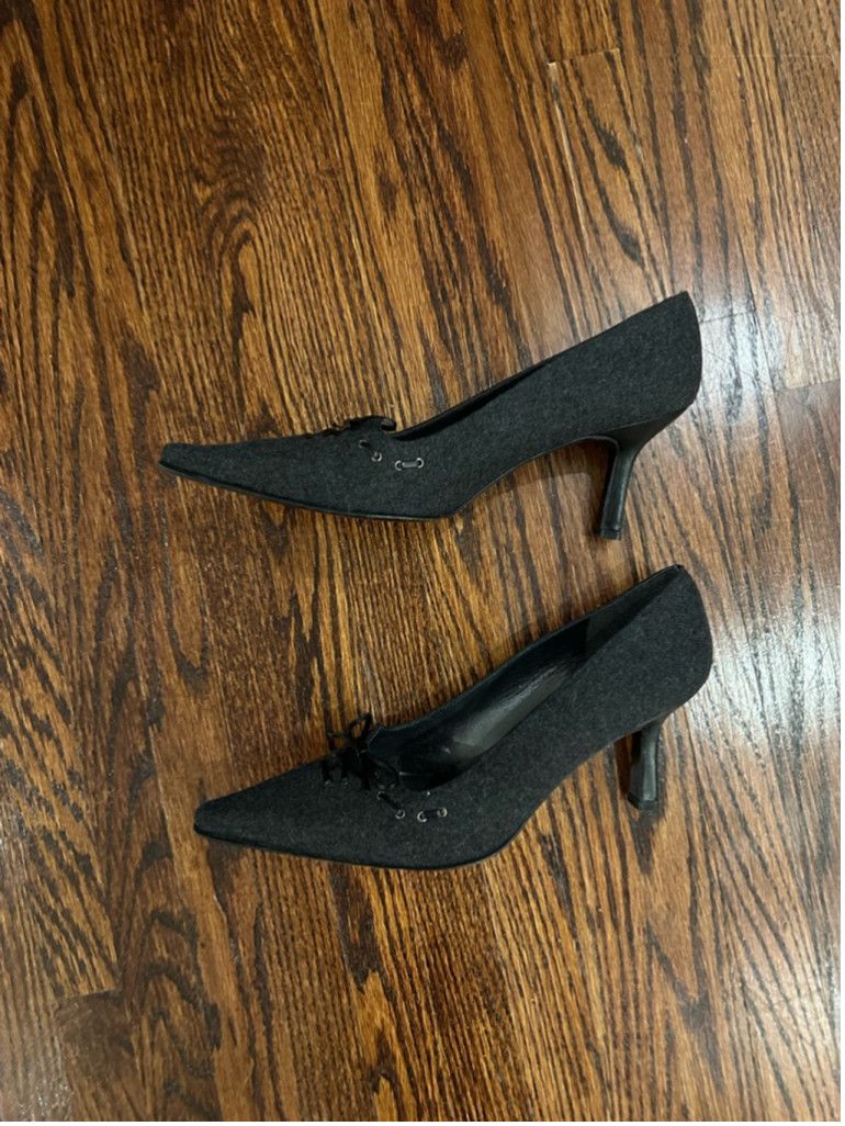 Stuart Weitzman Women's Stuart Weitzman Heels Size 9.5 Gray Size US 9.5 / IT 39.5 - 5 Thumbnail