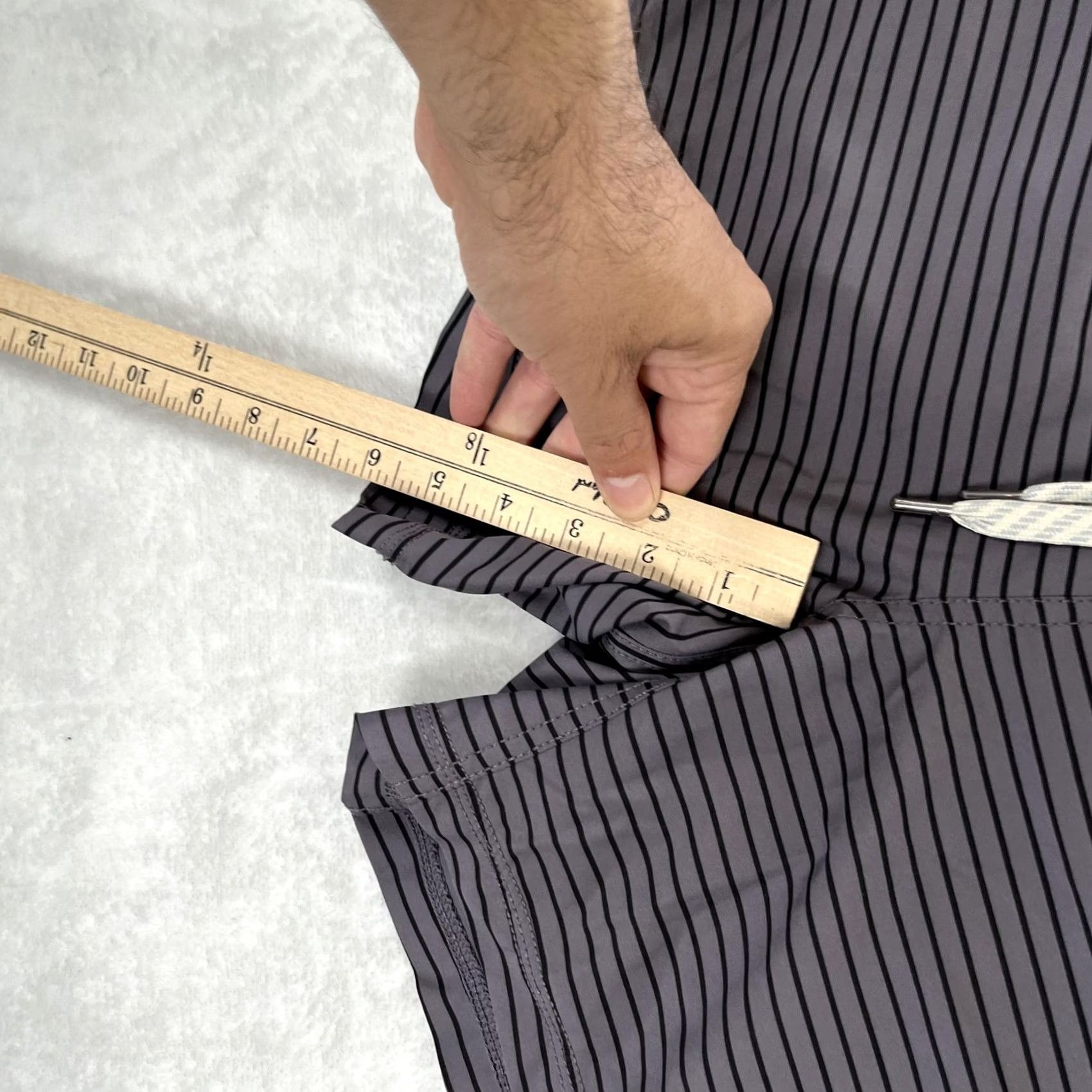 Vuori Vuori Swim Trunks Mens M Gray Stripe Lined Elastic Waist Drawstring Pockets Size ONE SIZE - 5 Thumbnail