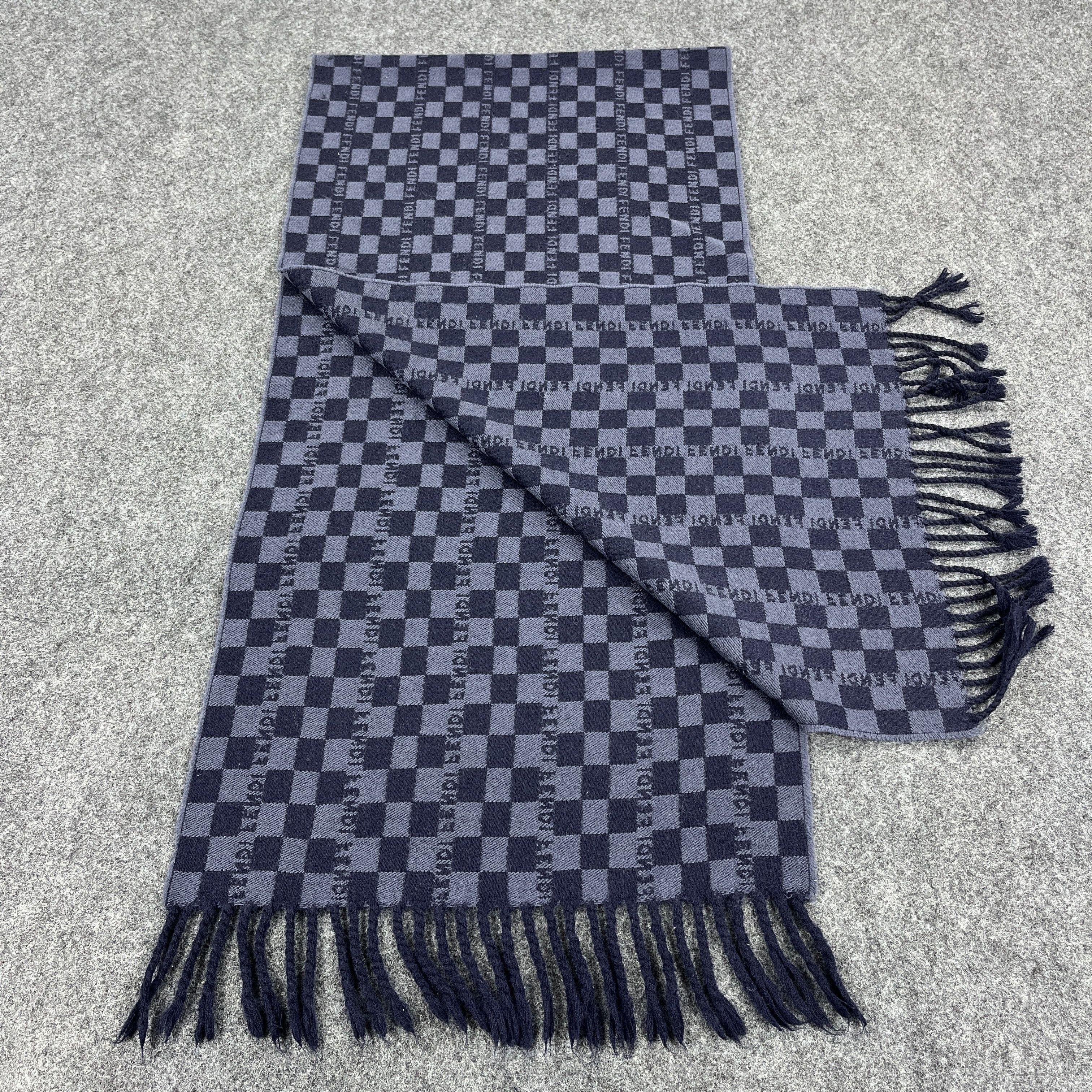 Fendi Fendi Scarf / Muffler / Neckwear T1341 Size ONE SIZE - 4 Thumbnail