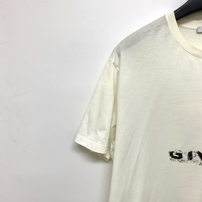 Givenchy Givenchy White Graffiti Short Sleeve T-Shirt 2506-Nextarrow Size US XL / EU 56 / 4 - 5 Thumbnail