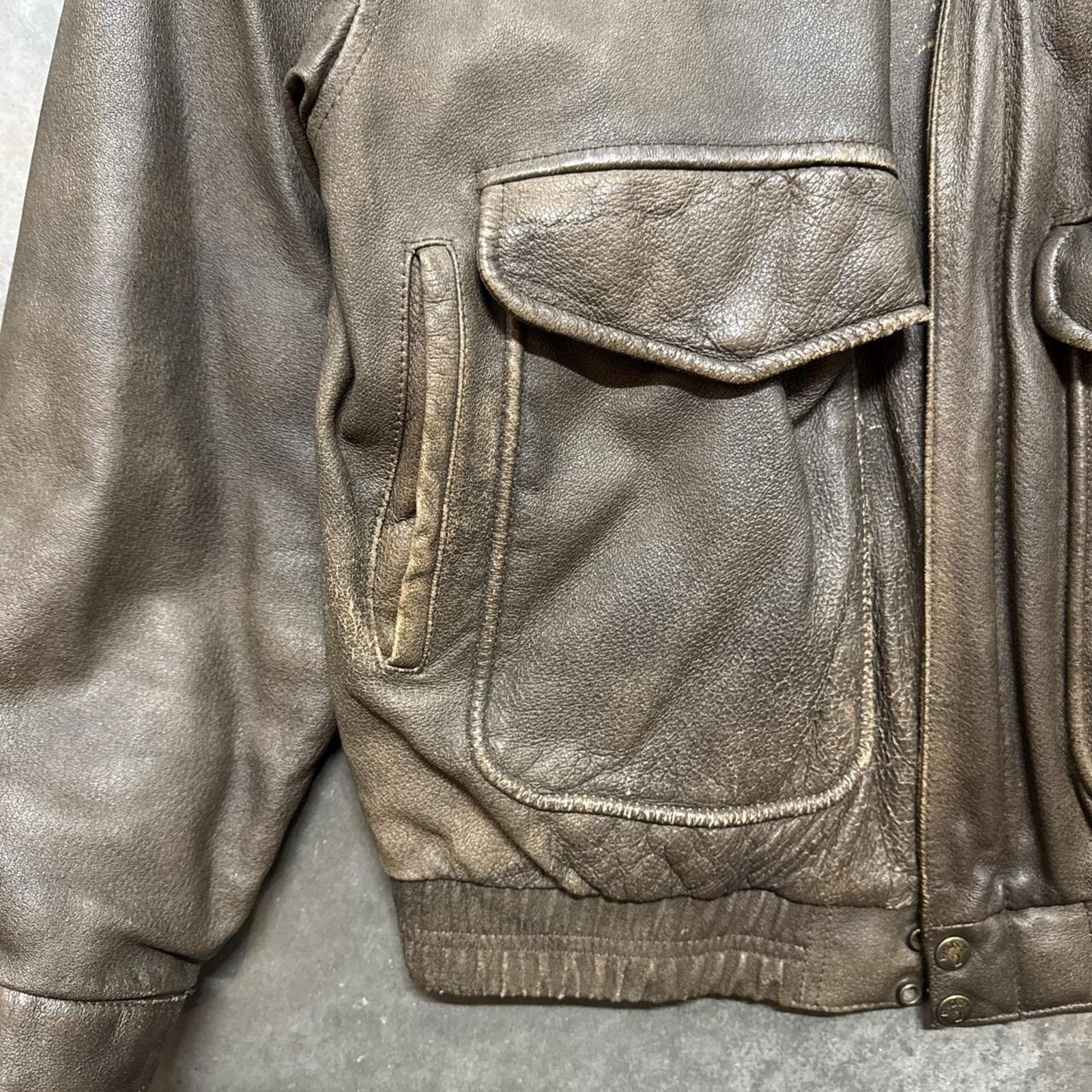 Japanese Brand × Vintage Vintage 90s Bud Light Lucky Strike PinUp Girl Leather Jacket Size US M / EU 48-50 / 2 - 4 Thumbnail