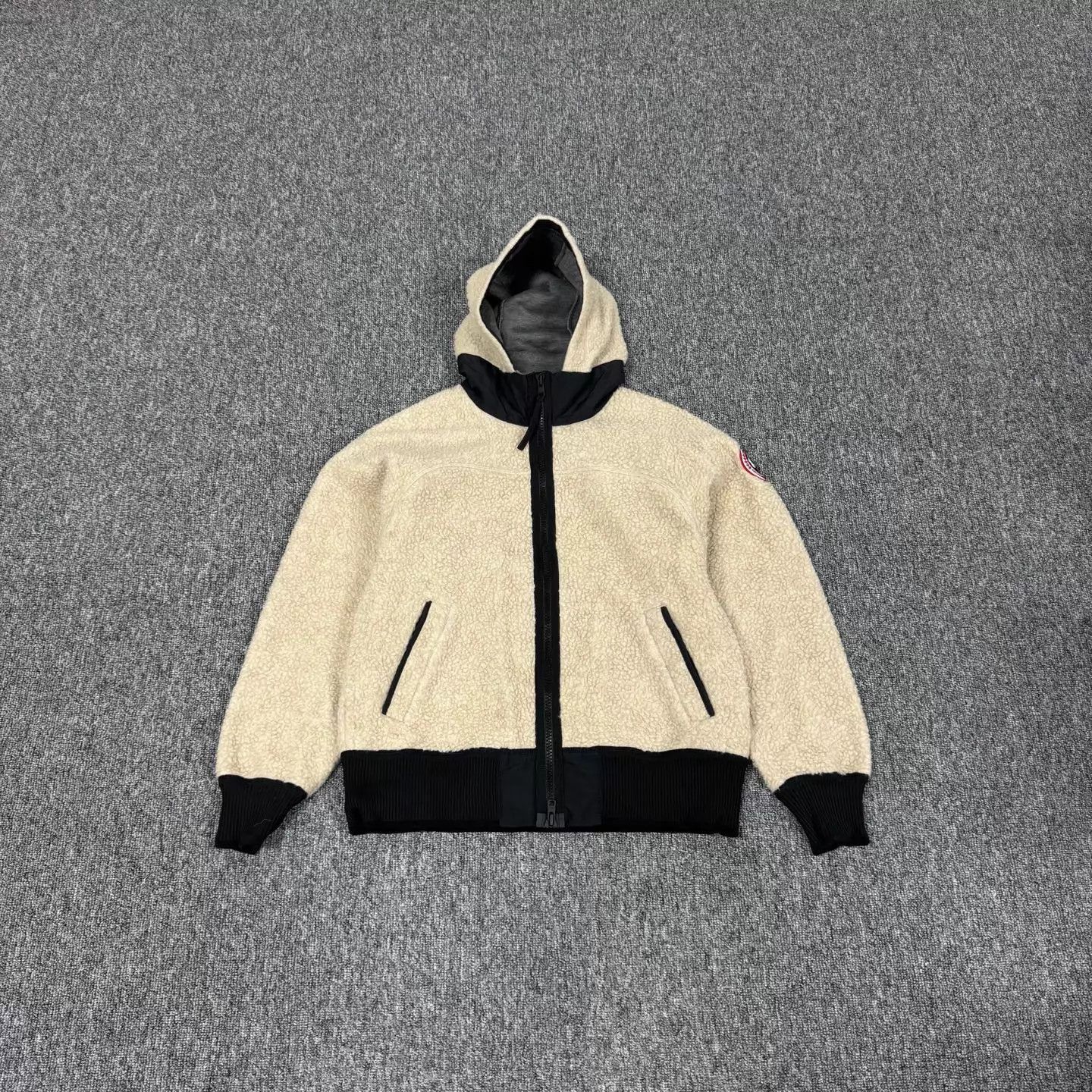 Canada Goose Canada Goose Beige Fleece Zip Hooded Jkt M 99 New Size M / US 6-8 / IT 42-44 - 1 Thumbnail