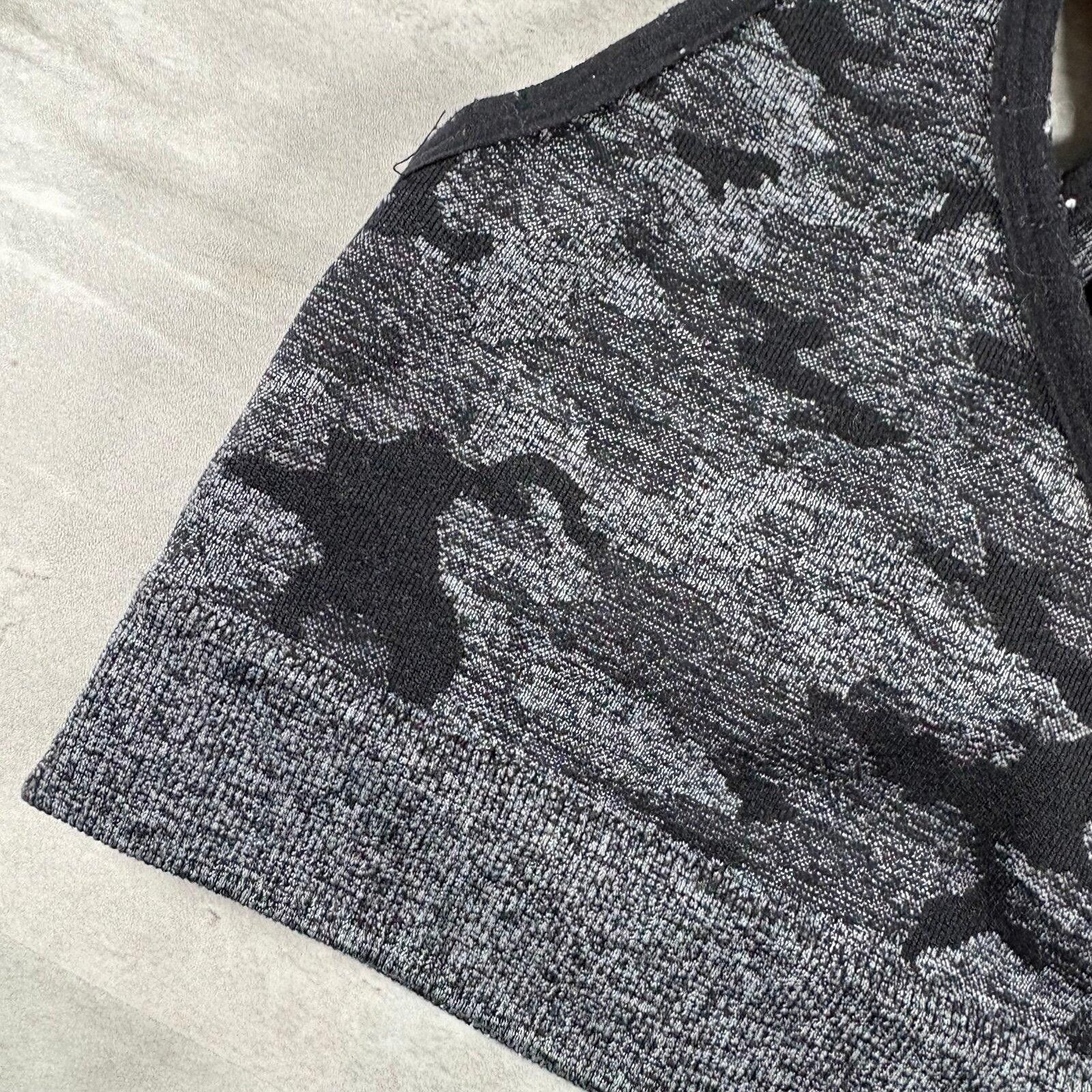 Gymshark Gymshark Adapt Camo Seamless sports bra Size ONE SIZE - 6 Thumbnail