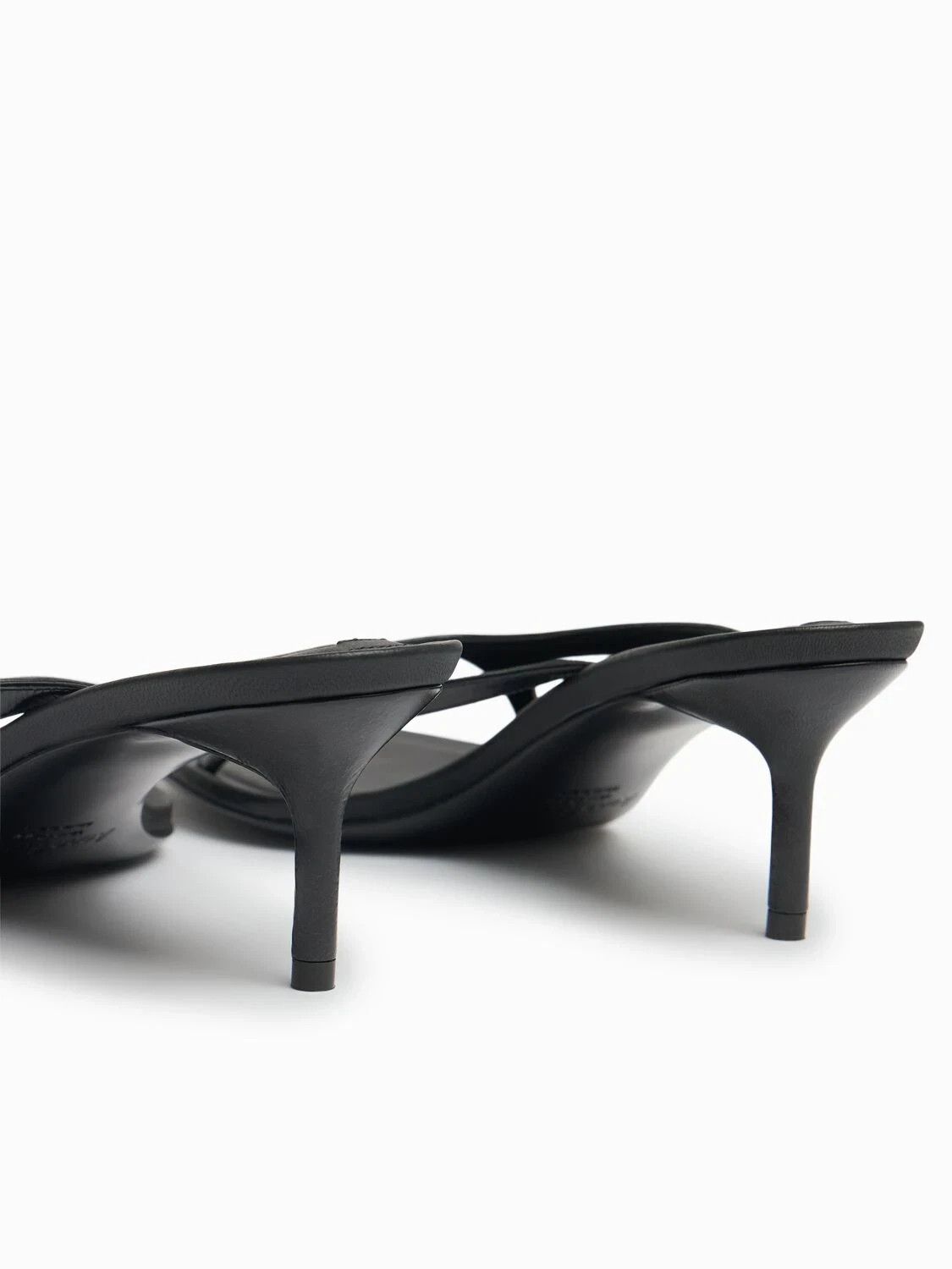 Acne Studios ACNE STUDIOS Black Leather Thong Sandals New & Auth Size US 9 / IT 39 - 3 Thumbnail
