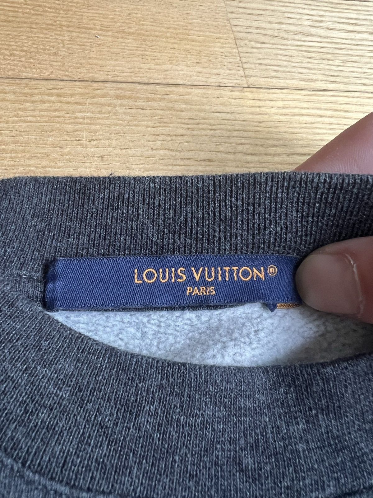 Louis Vuitton Louis vuitton crewneck Size US M / EU 48-50 / 2 - 4 Thumbnail