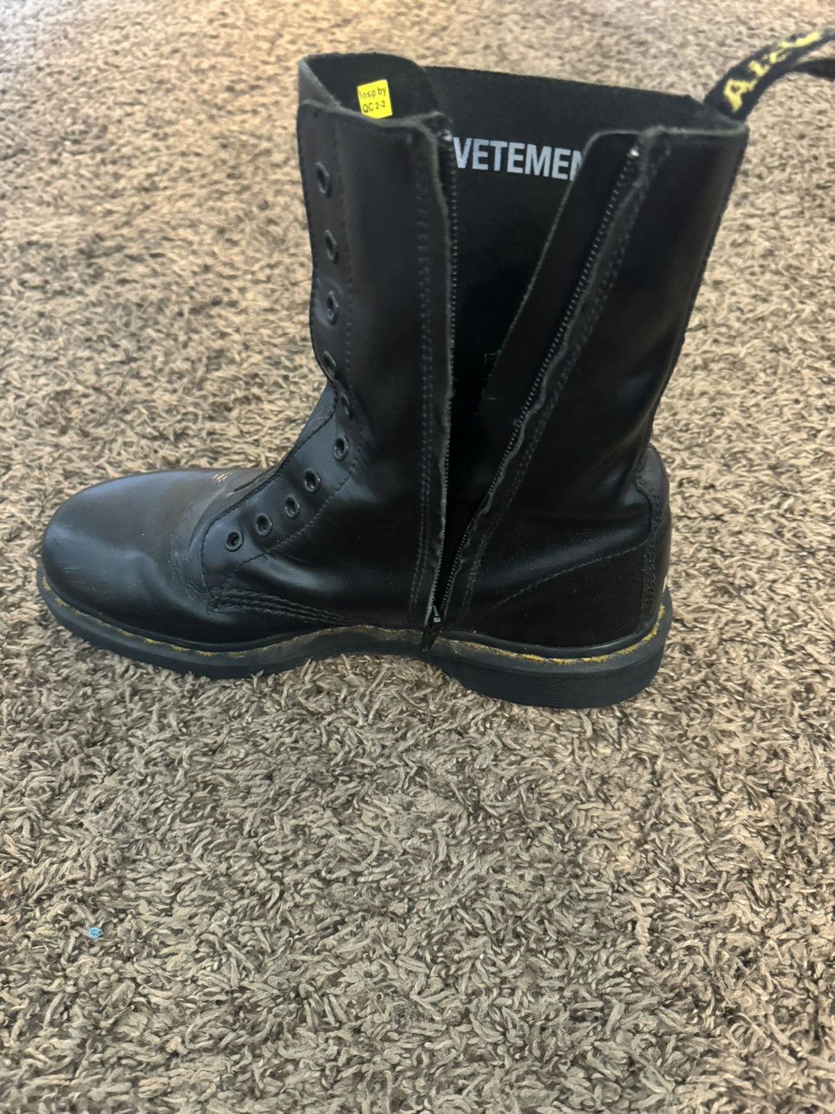 Dr. Martens × Vetements Dr Marten x Vetements Size US 10 / EU 43 - 6 Thumbnail