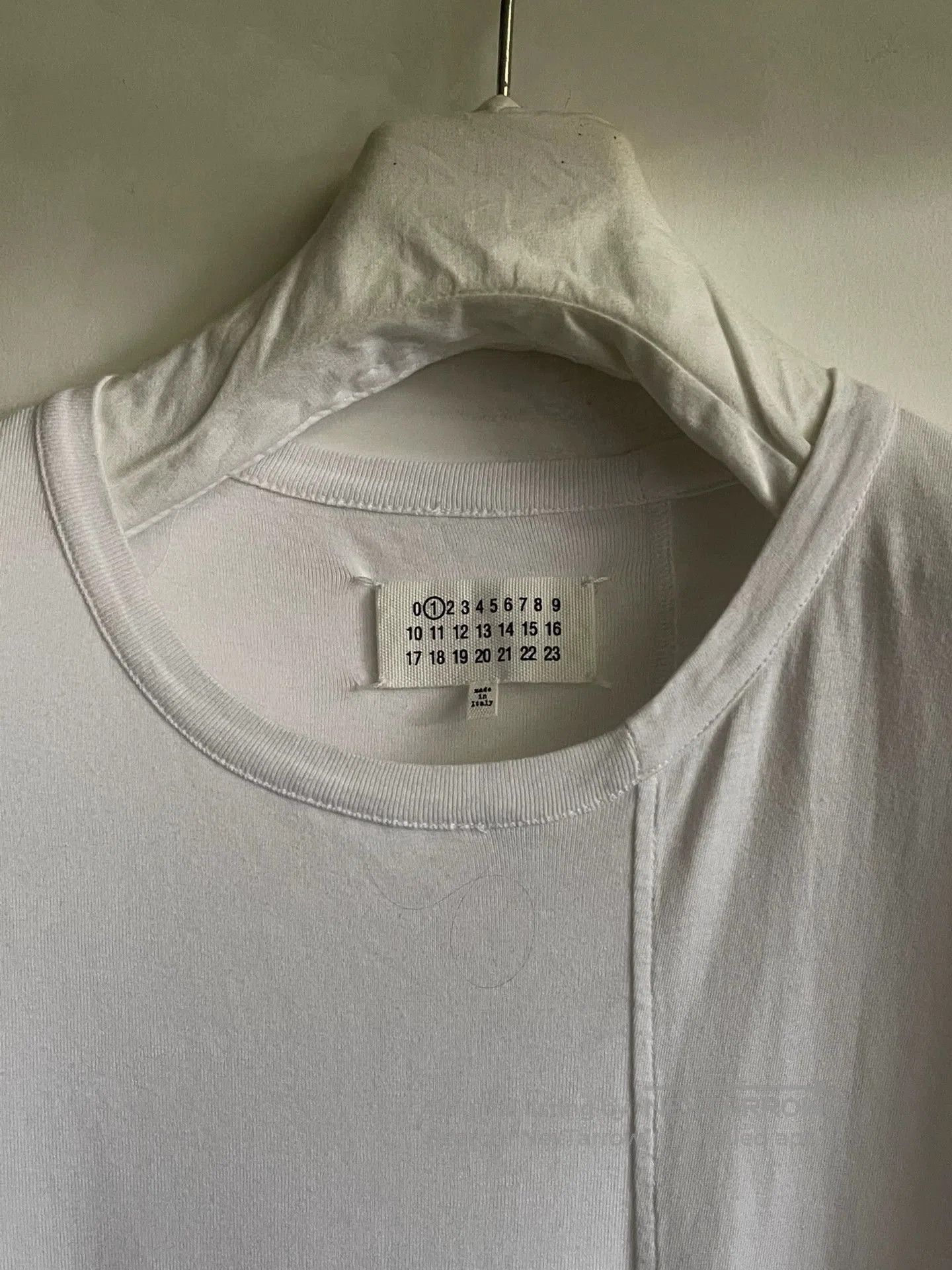 Maison Margiela Maison Martin Margiela Asymmetrical Short Sleeve Tee. Size US S / EU 44-46 / 1 - 4 Thumbnail
