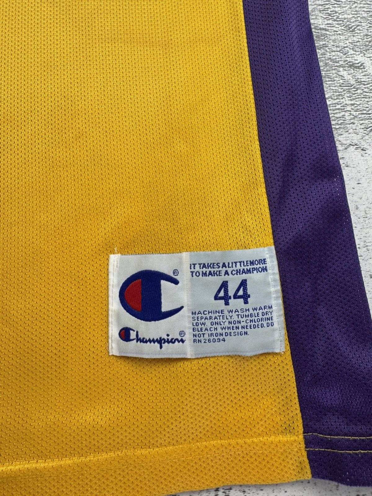 NBA Vintage Lakers Kobe Bryant #8 Rap Shirt Basketball Jersey Size US L / EU 52-54 / 3 - 10 Thumbnail