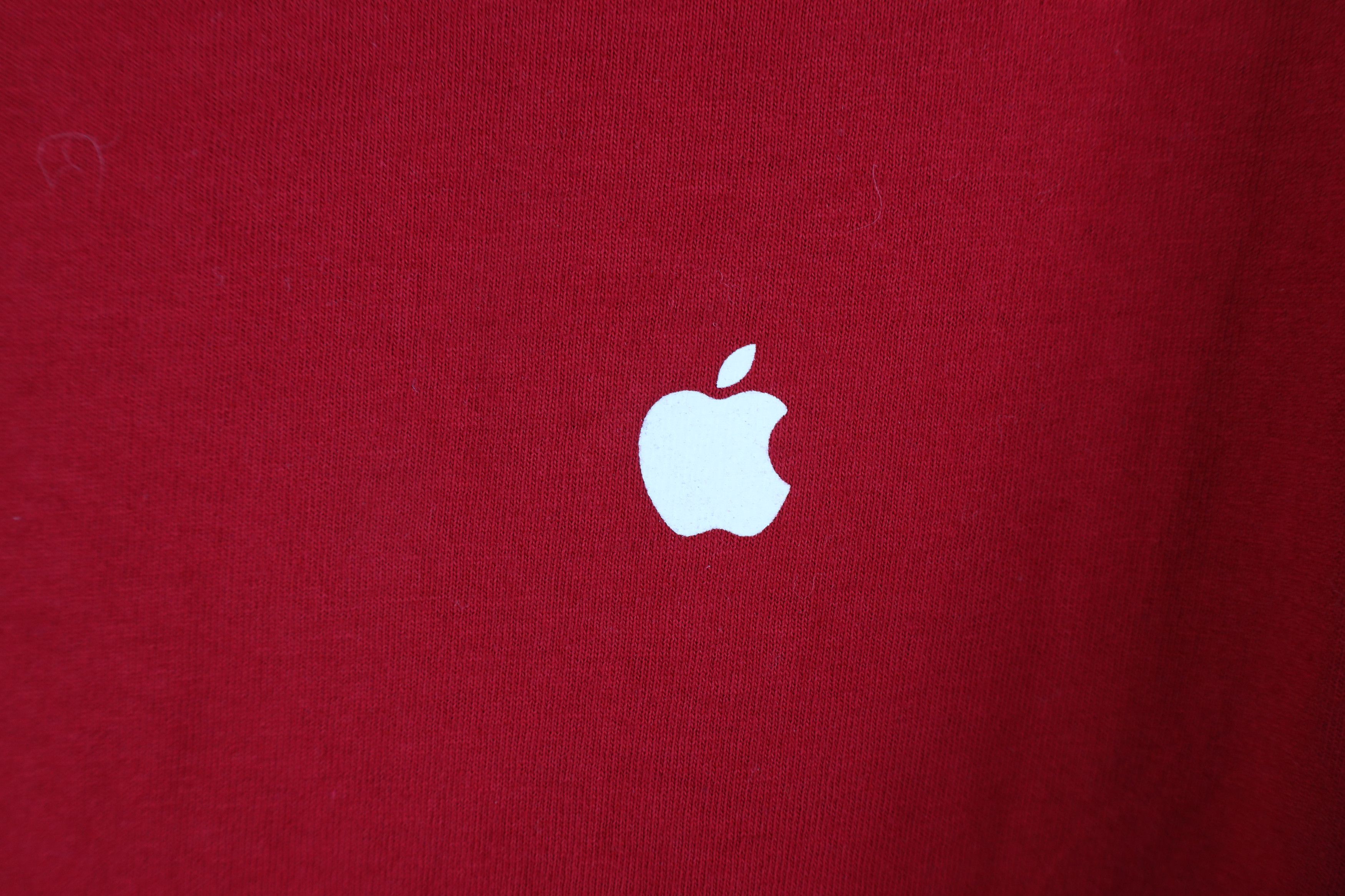 Apple × Vintage Apple Inc Apple Logo Employee Short Sleeve T-Shirt Red USA Size US M / EU 48-50 / 2 - 4 Thumbnail