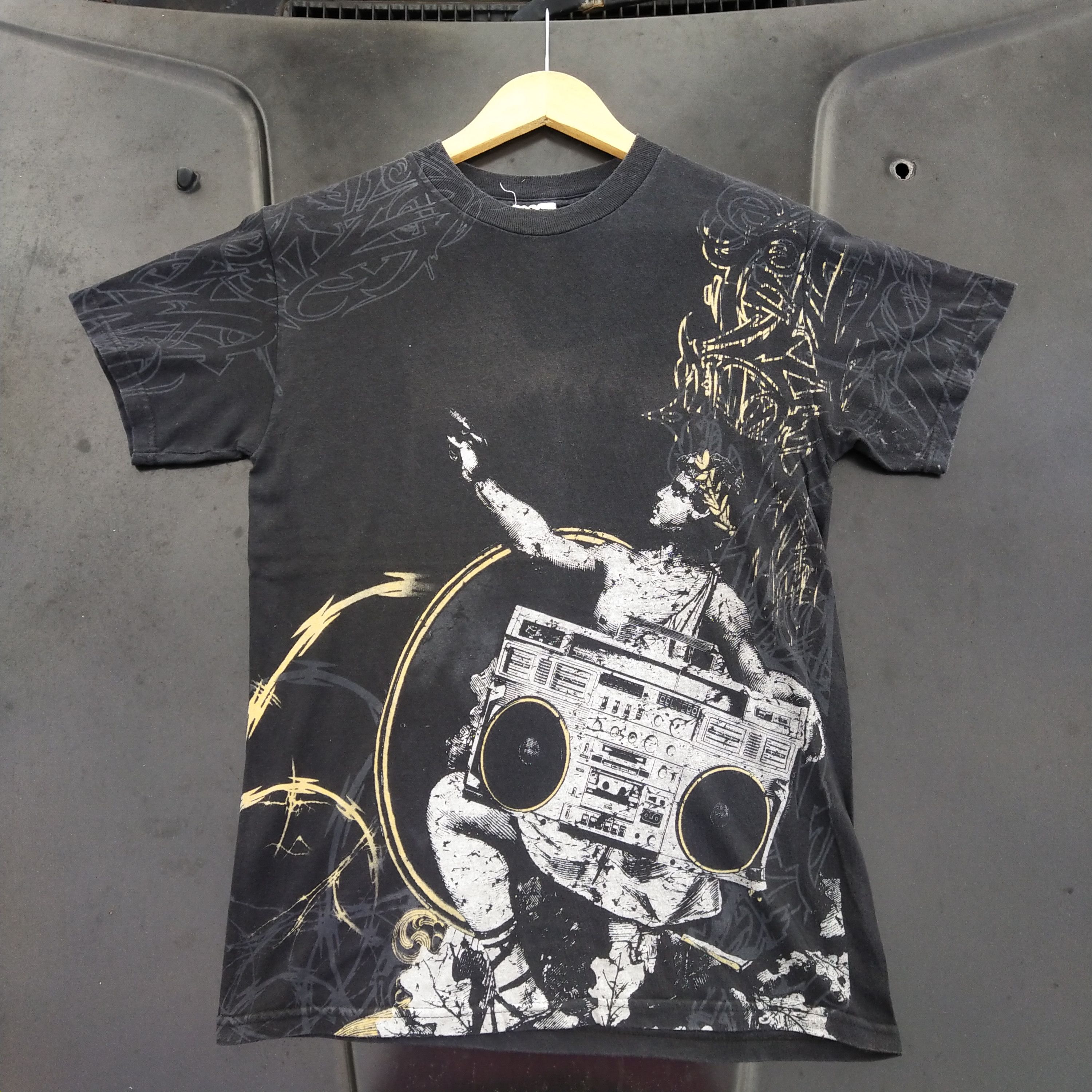 Vintage Vintage Art Tee Size US S / EU 44-46 / 1 - 1 Thumbnail