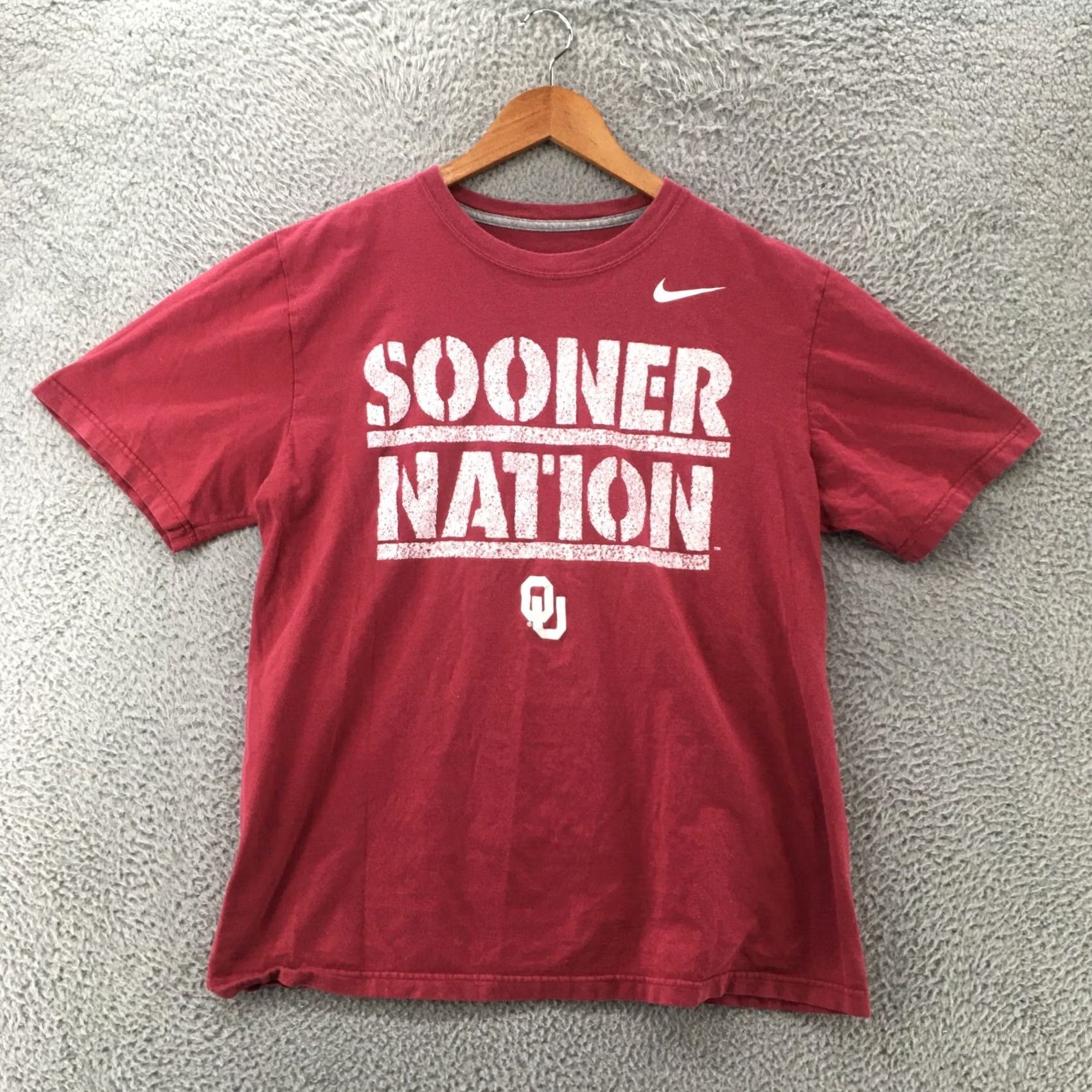 Nike Nike Oklahoma Sooner Nation Graphic T-Shirt Mens L Red Short Sleeve Crew Neck Size US L / EU 52-54 / 3 - 2 Thumbnail