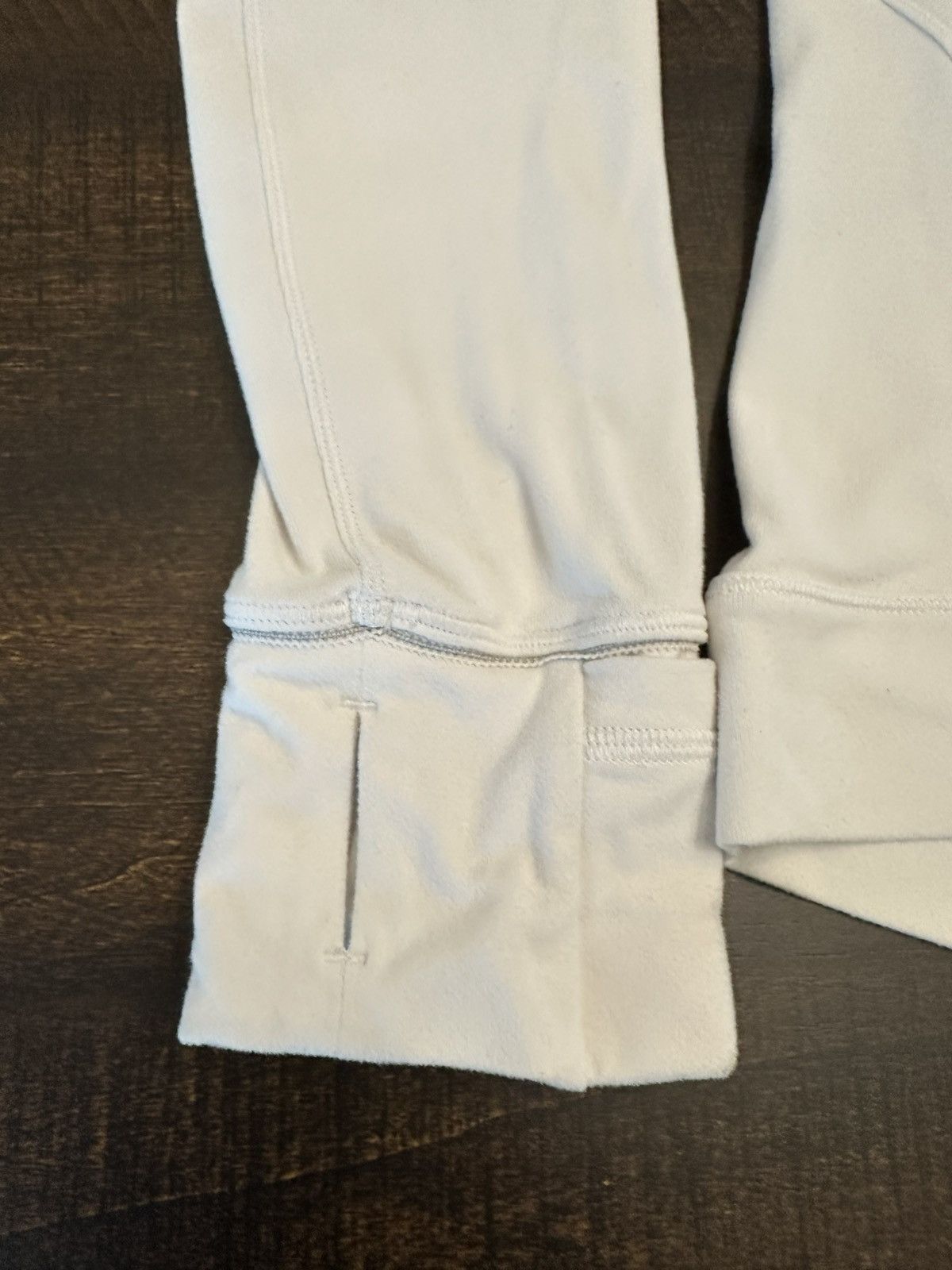 Lululemon Lululemon White Long Sleeve Quarter Zip Pullover Size 8 Size M / US 6-8 / IT 42-44 - 2 Thumbnail