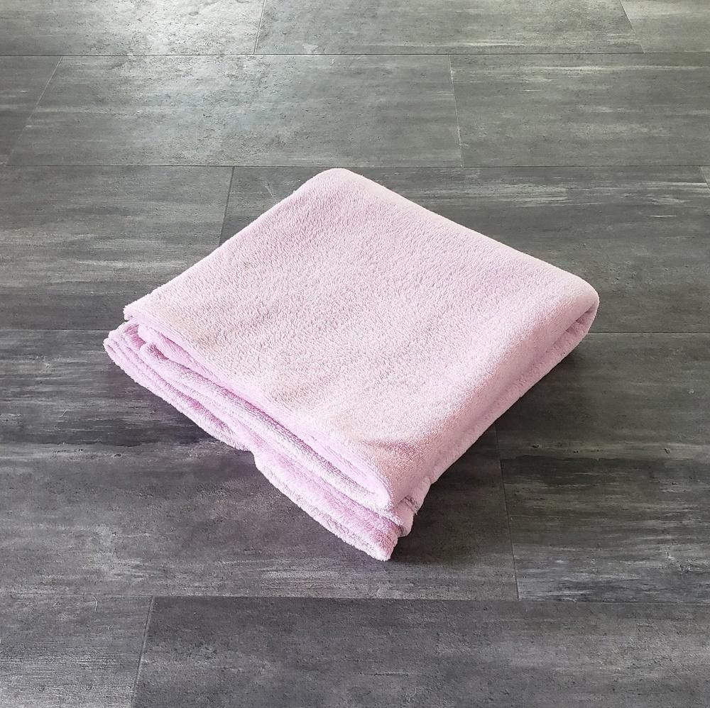 Designer Pink Solid Plush Blanket Size ONE SIZE - 1 Thumbnail