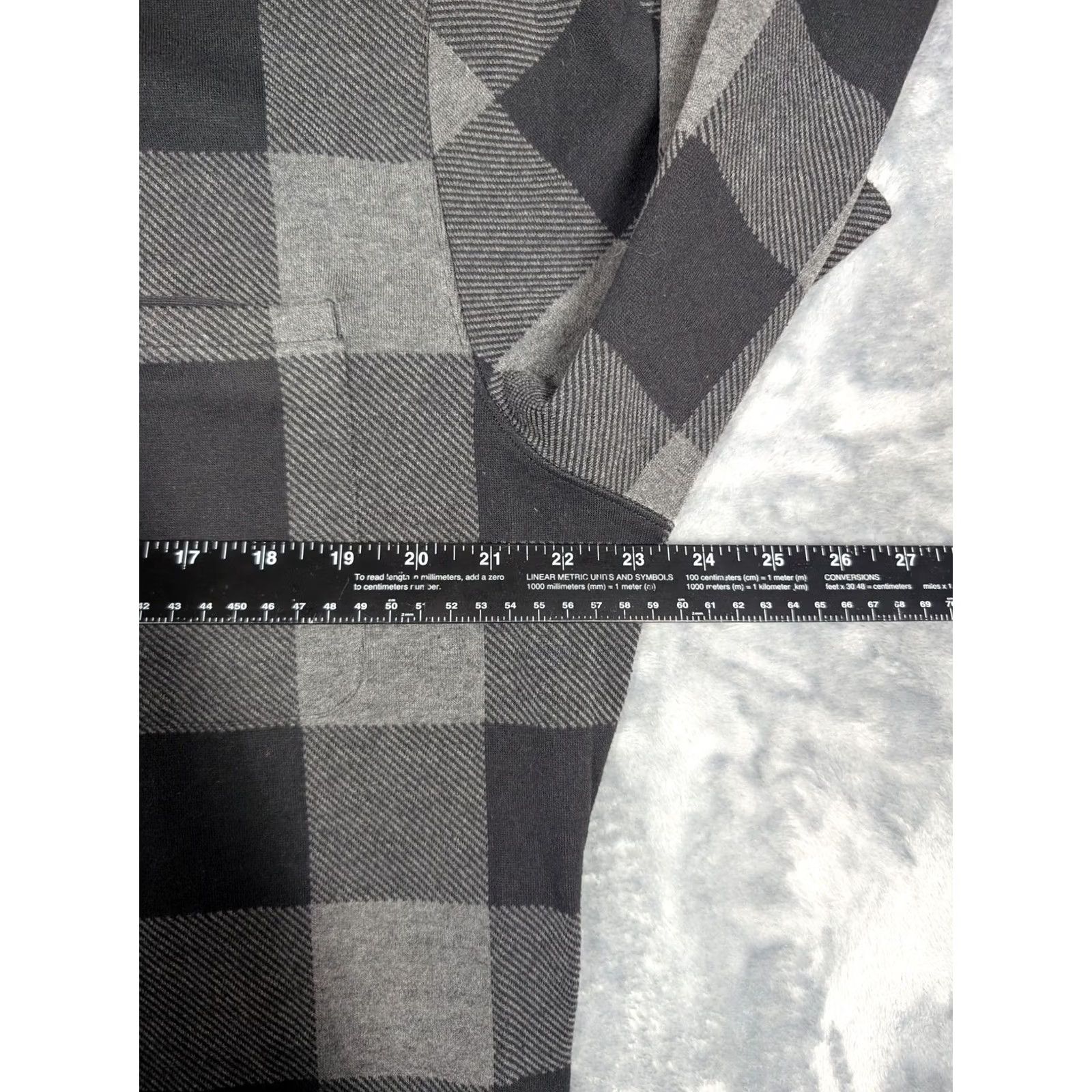 Lululemon Lululemon Shirt Mens XL Gray Black Plaid Long Sleeve Snap Button Up Knit Stretch Shirt Size US XL / EU 56 / 4 - 3 Thumbnail