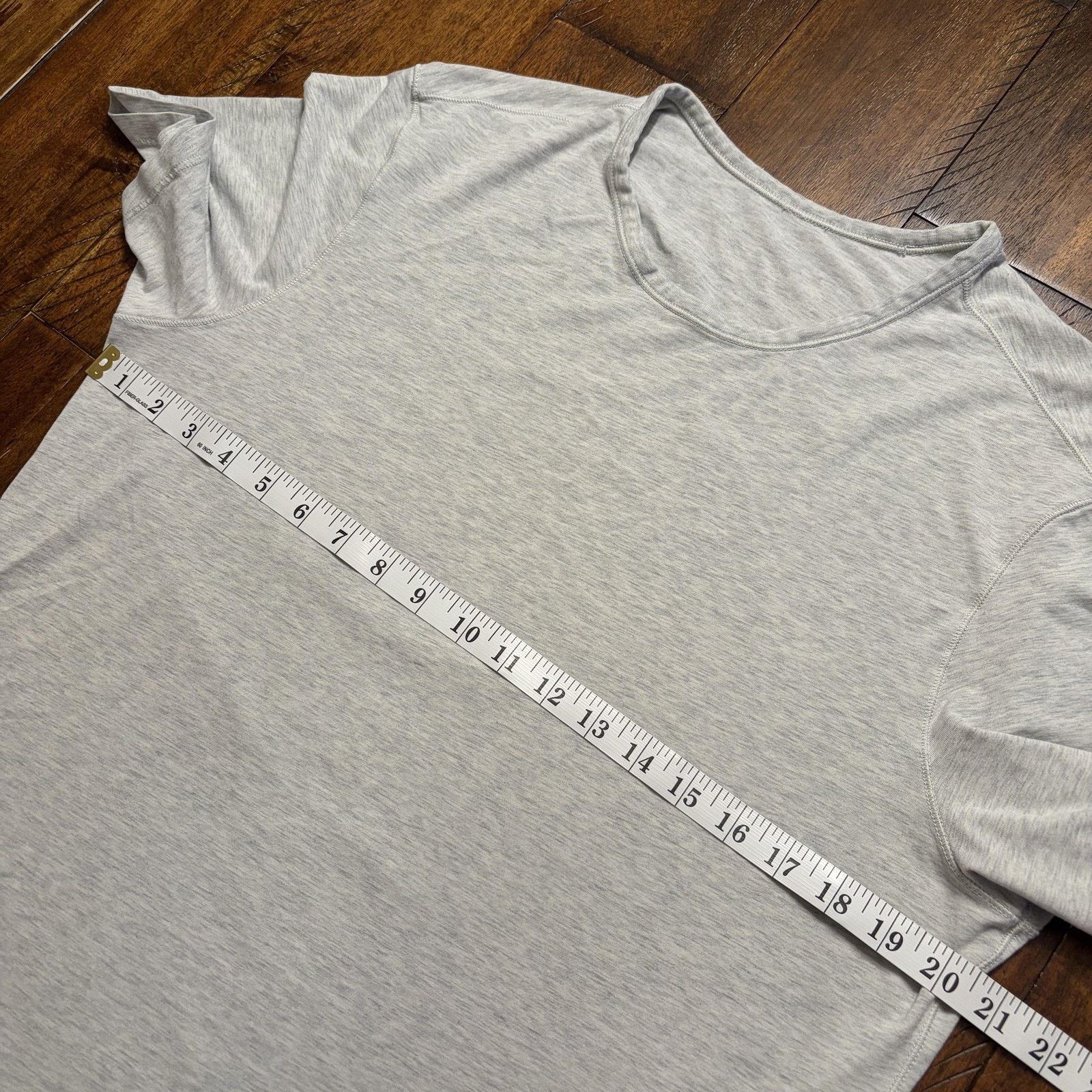 Lululemon Lululemon Shirt Mens Medium Gray Tech Short Sleeve Raglan Size US M / EU 48-50 / 2 - 6 Thumbnail