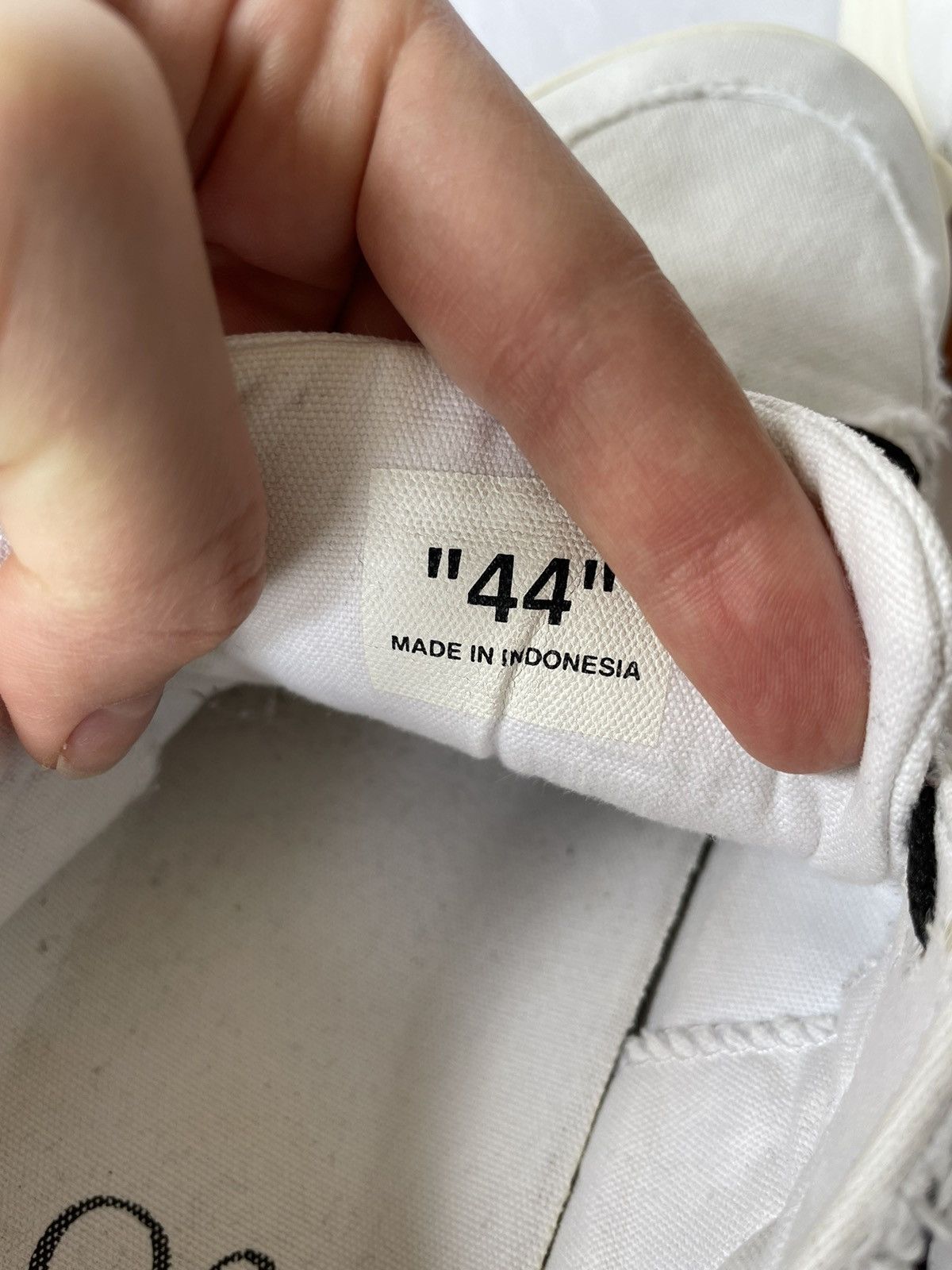 Off-White Off White Vulcanized Low sneakers Size US 10.5 / EU 43-44 - 17 Thumbnail