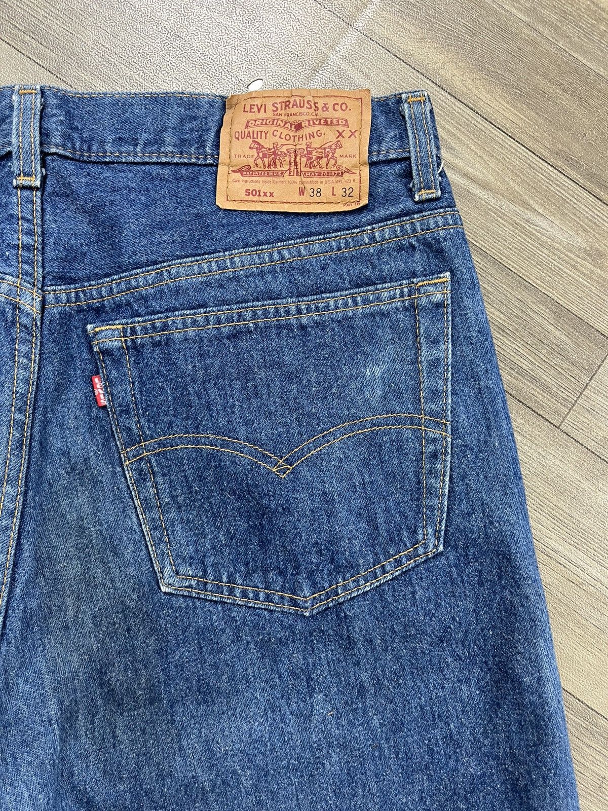 Levi's Vintage Clothing 🇺🇸1990s Vintage Levis 501XX 38x32 Straight Leg Blue Jeans Size US 38 / EU 54 - 17 Thumbnail