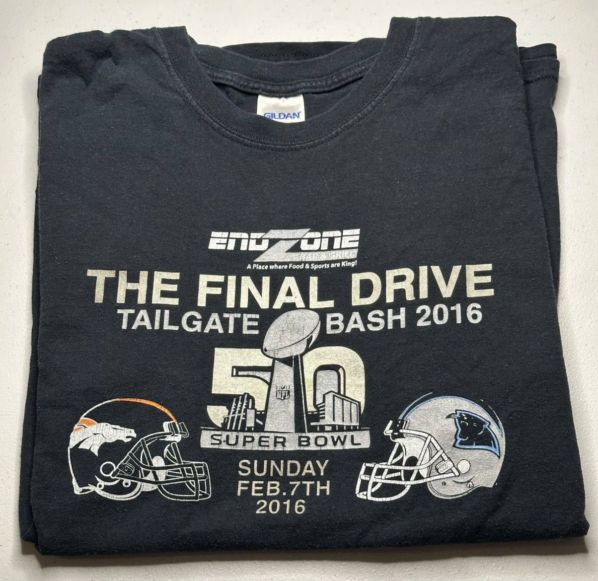 Vintage NFL Super Bowl 50 broncos vs panthers 2016 football t-shirt Size US XL / EU 56 / 4 - 1 Thumbnail