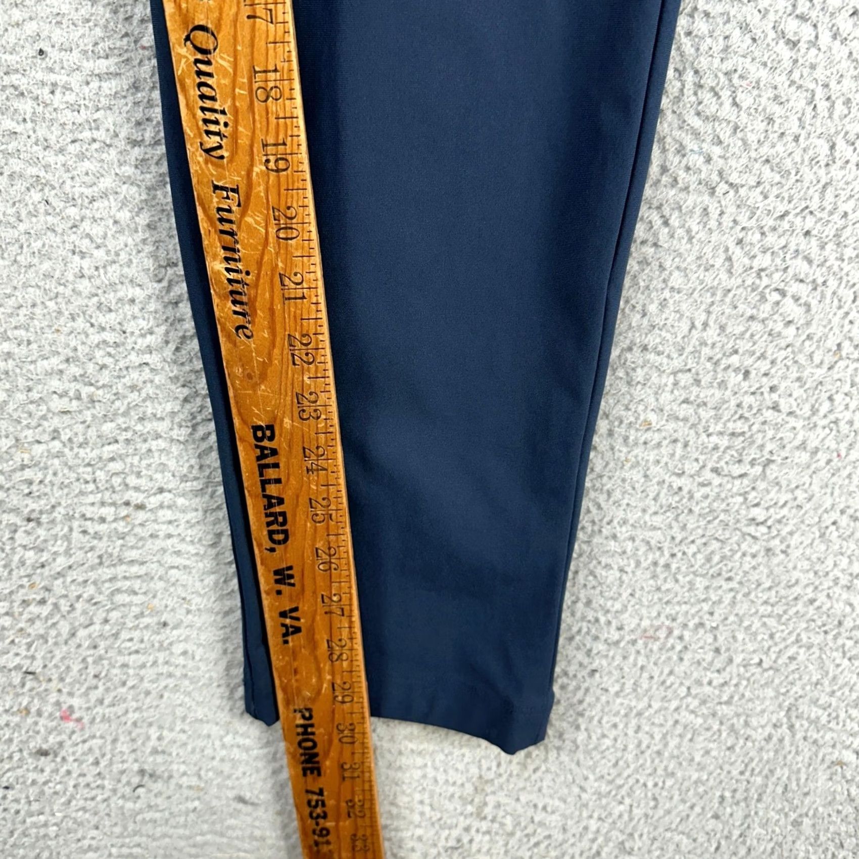 Lululemon Lululemon Golf Pants Mens 33 Navy Blue Flat Front Straight Stretch Outdoor Logo Pants Mens 33 Blue Golf Size US 33 - 7 Thumbnail
