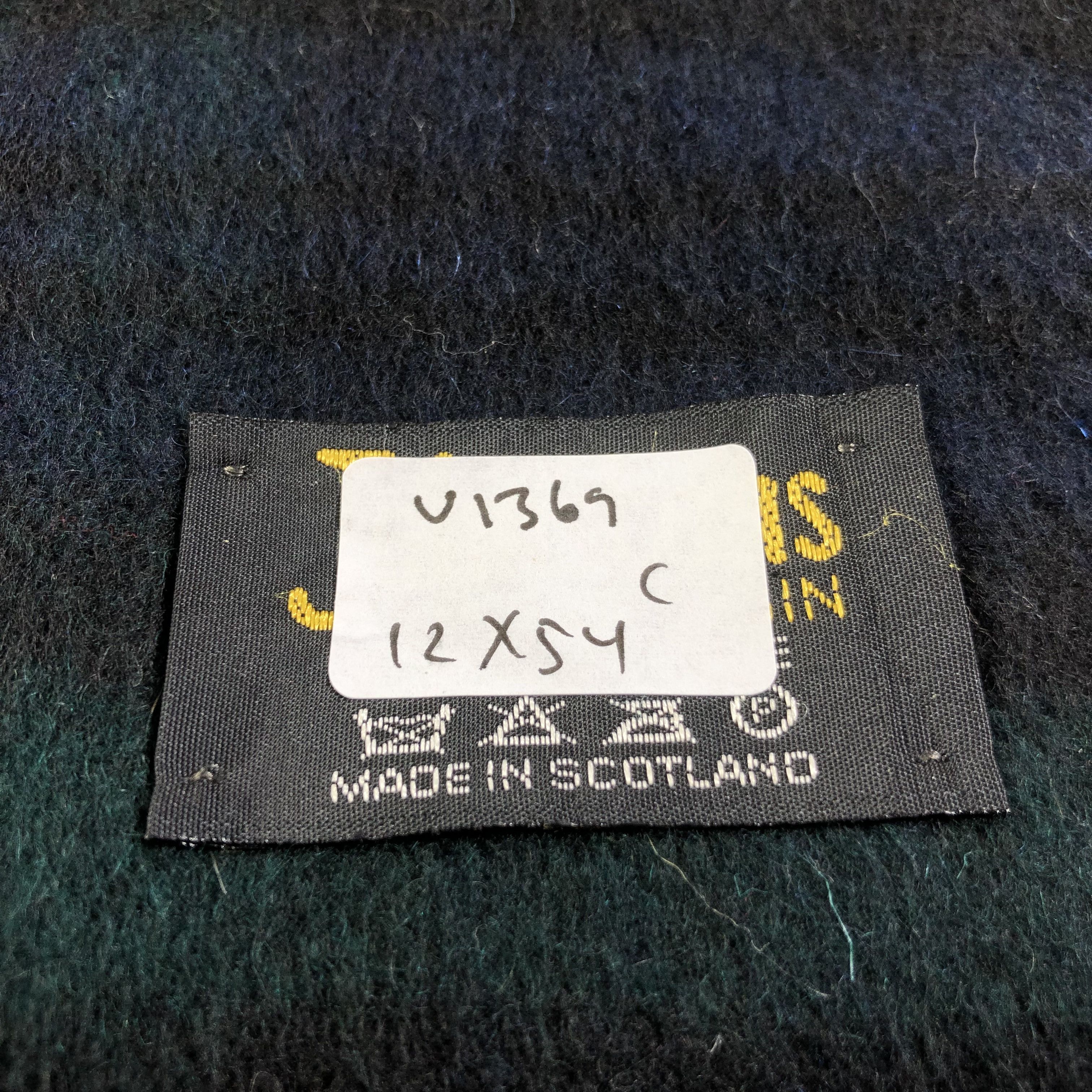 Johnstons Of Elgin Johnstons of Elgin Tartan Cashmere Scarf Muffler V1369 Size ONE SIZE - 6 Thumbnail