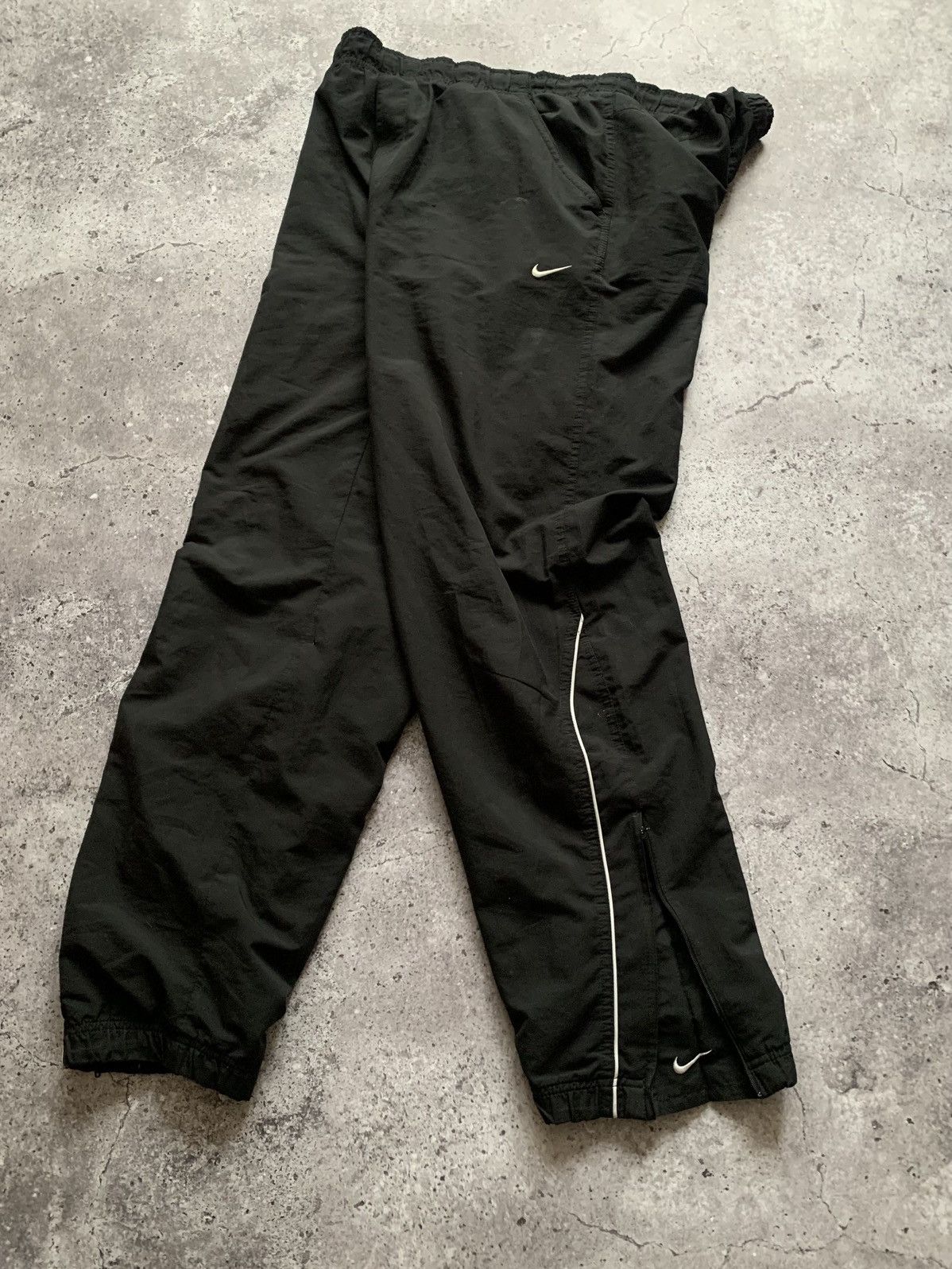 Nike 🔥VINTAGE NIKE DRILL SWOSH Y2K SWEATPANTS Size US 34 / EU 50 - 3 Thumbnail