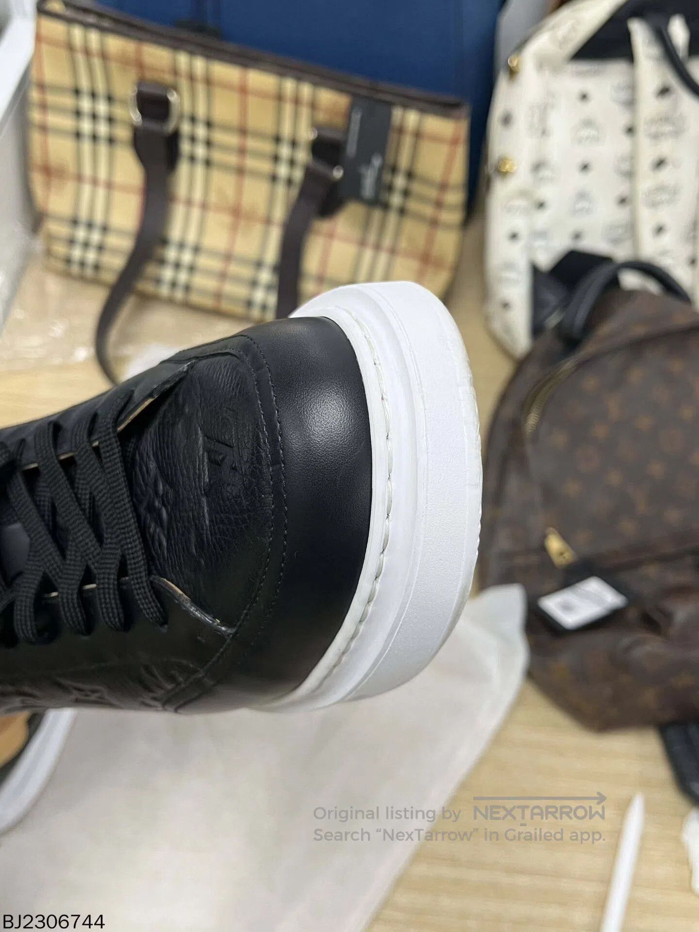 Louis Vuitton louis vuitton beverly hills low-top sneakers. Size US 9 / EU 42 - 5 Thumbnail