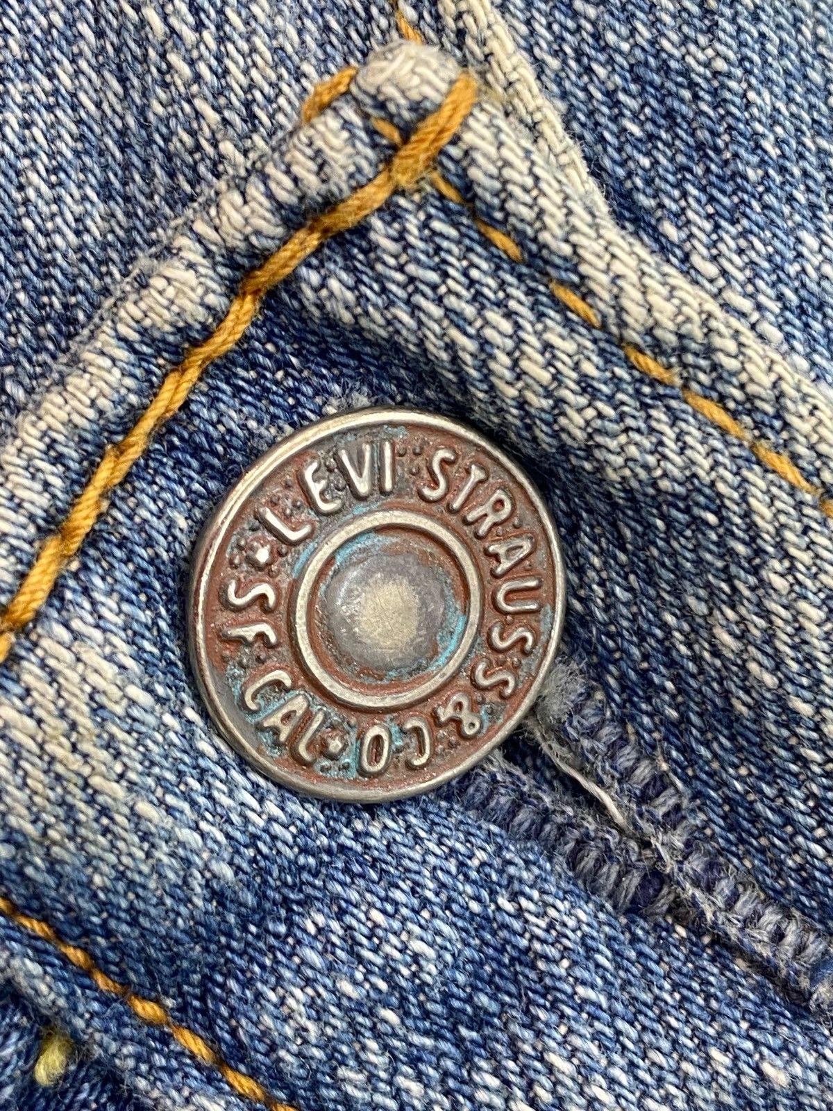 Levi's Vintage Levi’s Ripped Faded Wash Style Flare Jeans Size US 32 / EU 48 - 10 Thumbnail