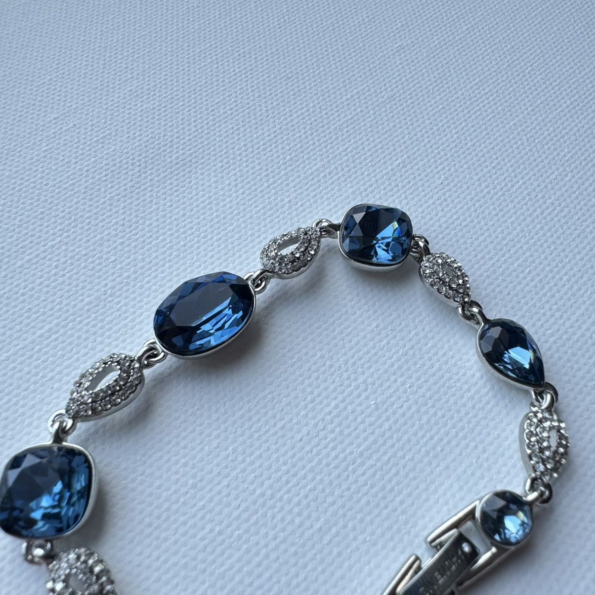 Givenchy Givenchy Blue Bracelet Size ONE SIZE - 3 Thumbnail
