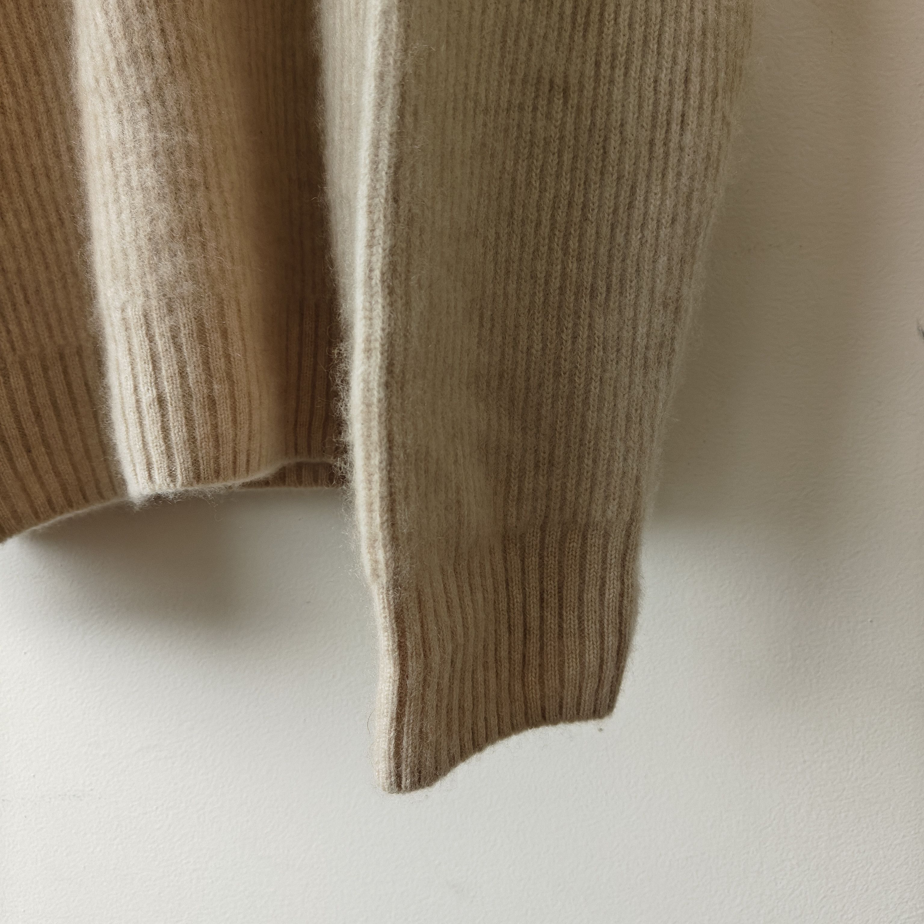 Seya NWOT Cashmere beige sweater size L made Japan $990 Size US L / EU 52-54 / 3 - 6 Thumbnail