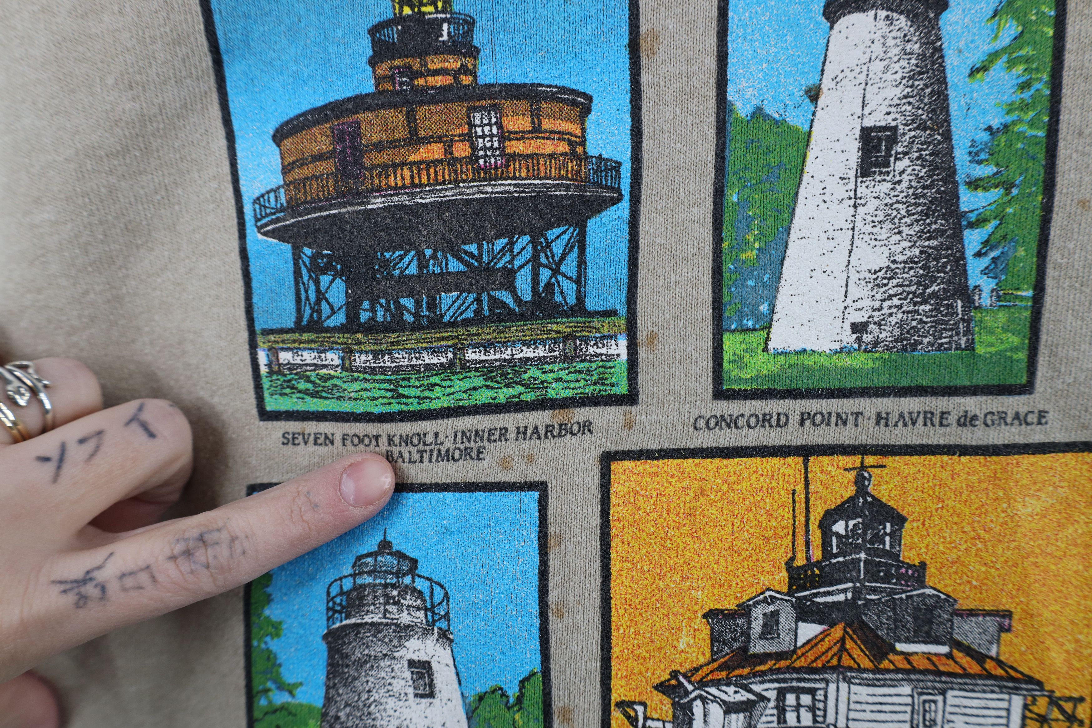 Vintage Vintage 90s Streetwear Lighthouse of Maine Sweatshirt USA Size US L / EU 52-54 / 3 - 5 Thumbnail