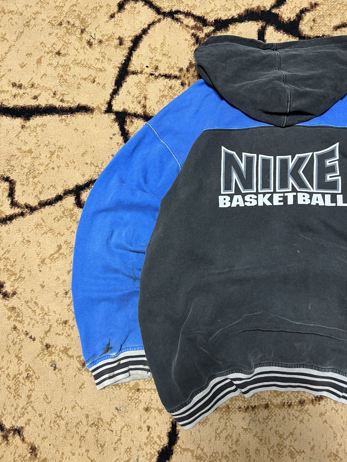 Nike × Vintage 00s Vintage Nike Ceter Swoosh Logo Oversized Sweatshirt Rare Size US XL / EU 56 / 4 - 5 Thumbnail