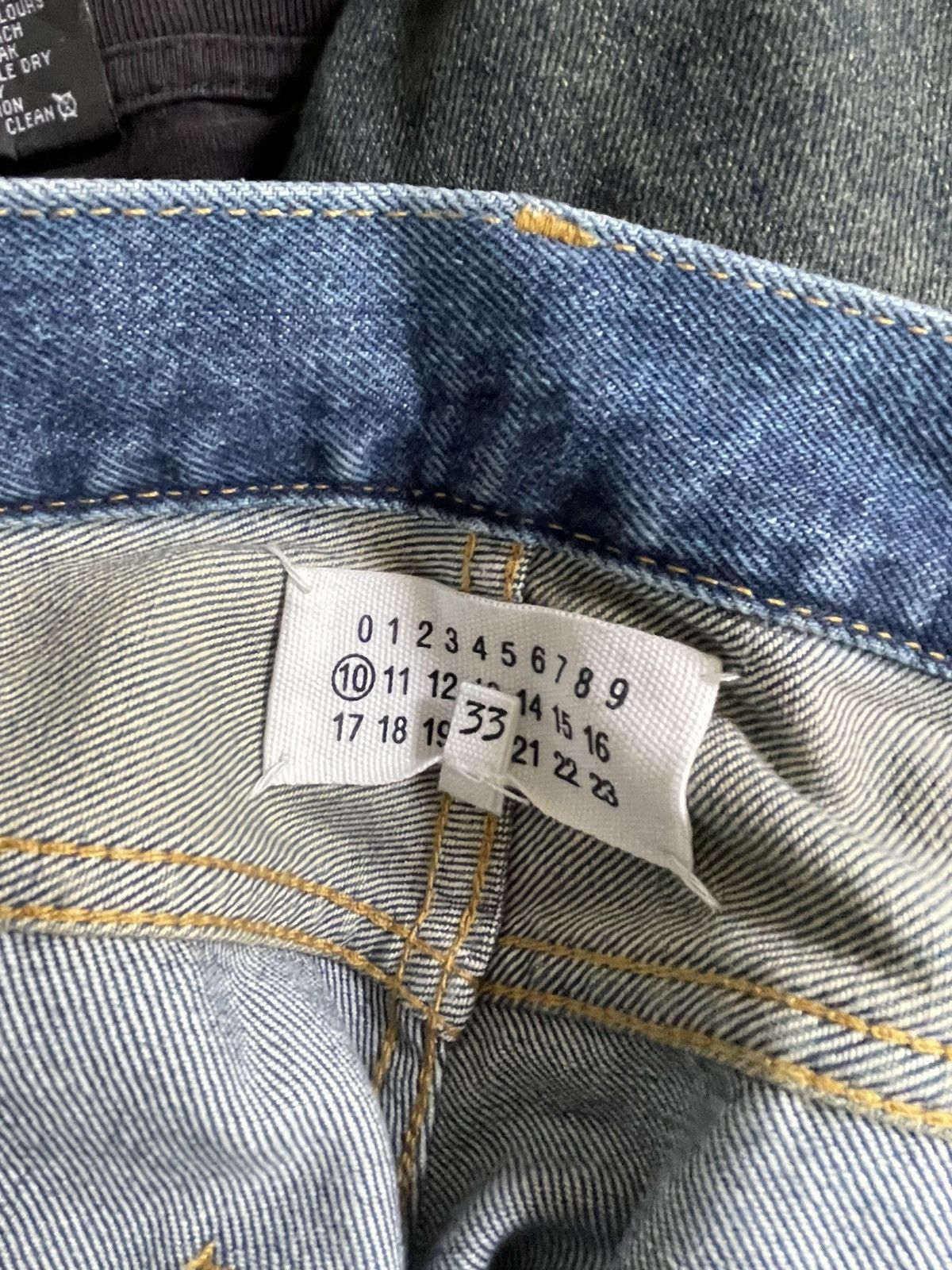 Maison Margiela Amazing very rare Maison Margiela two tone raw edge jeans Size US 33 - 9 Thumbnail