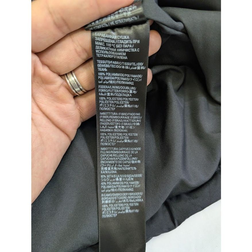 Balenciaga o1rshd1 Sporty B Down Puffer Jacket in Black Size US M / EU 48-50 / 2 - 21 Thumbnail