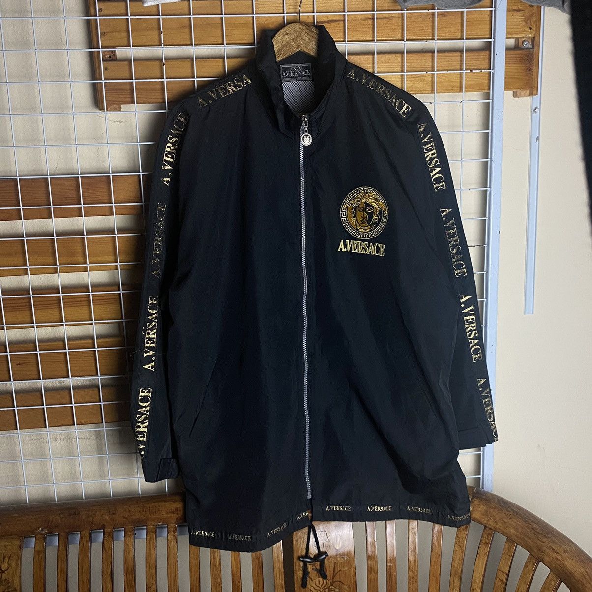 Vintage Vintage A.V. VERSACE Hoodie big logo MADUSA nice designer Size US L / EU 52-54 / 3 - 1 Thumbnail