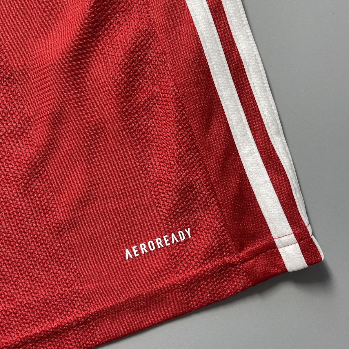 Vintage BAYERN ADIDAS 2020/2021 FOOTBALL HOME JERSEY #19 DAVIES Size US M / EU 48-50 / 2 - 7 Thumbnail