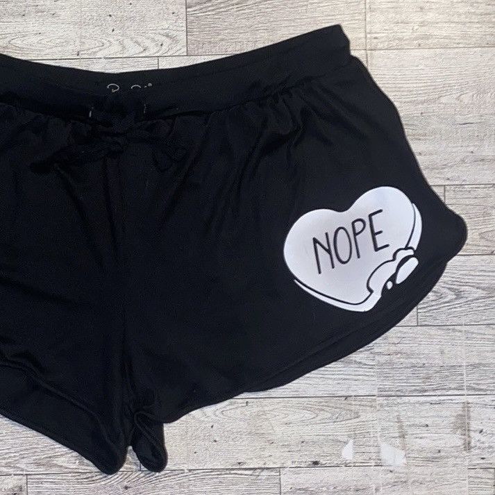 Vintage Rene Rafe, Retro, Candy Hearts “Nope”, Upcycled Sleep Shorts Size 32" / US 10 / IT 46 - 2 Thumbnail