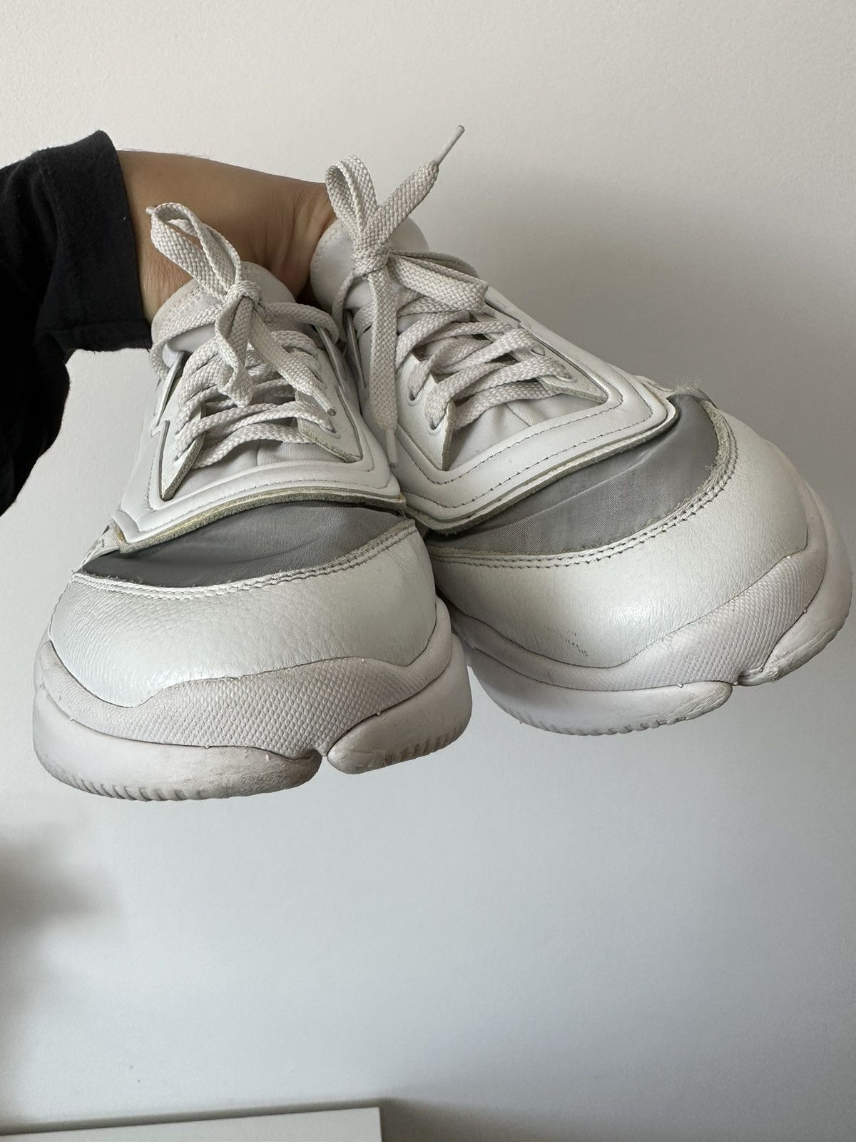 Moncler MONCLER LOW TOP SNEAKERS trainers Size US 8 / EU 41 - 13 Thumbnail