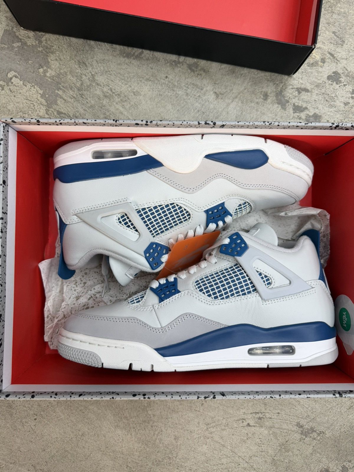 Jordan Brand Jordan 4 Military Blue Mismatch 8 8.5 Size US 8 / EU 41 - 1 Thumbnail