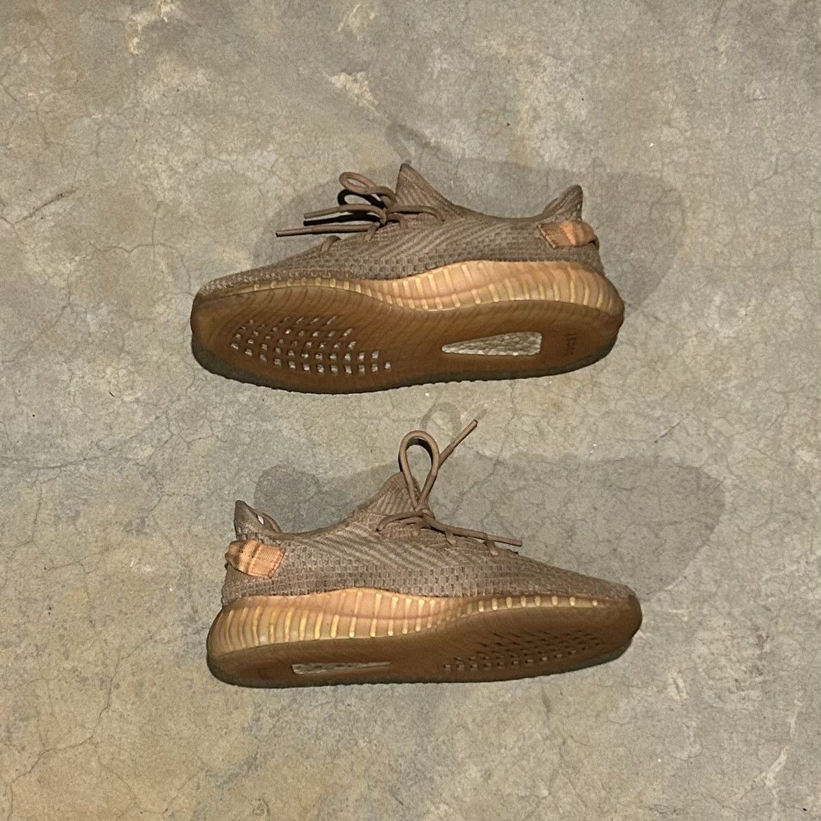 Adidas × Kanye West × Yeezy Adidas Yeezy Boost 350 V2 Clay 2019 US 8 Size US 8 / EU 41 - 5 Thumbnail