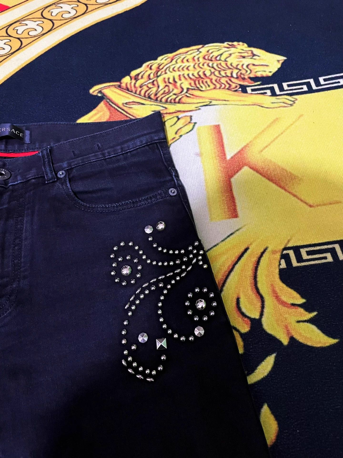 Versace Versace Runway Baroque Print Rivet Jeans New Limited Size US 32 / EU 48 - 4 Thumbnail
