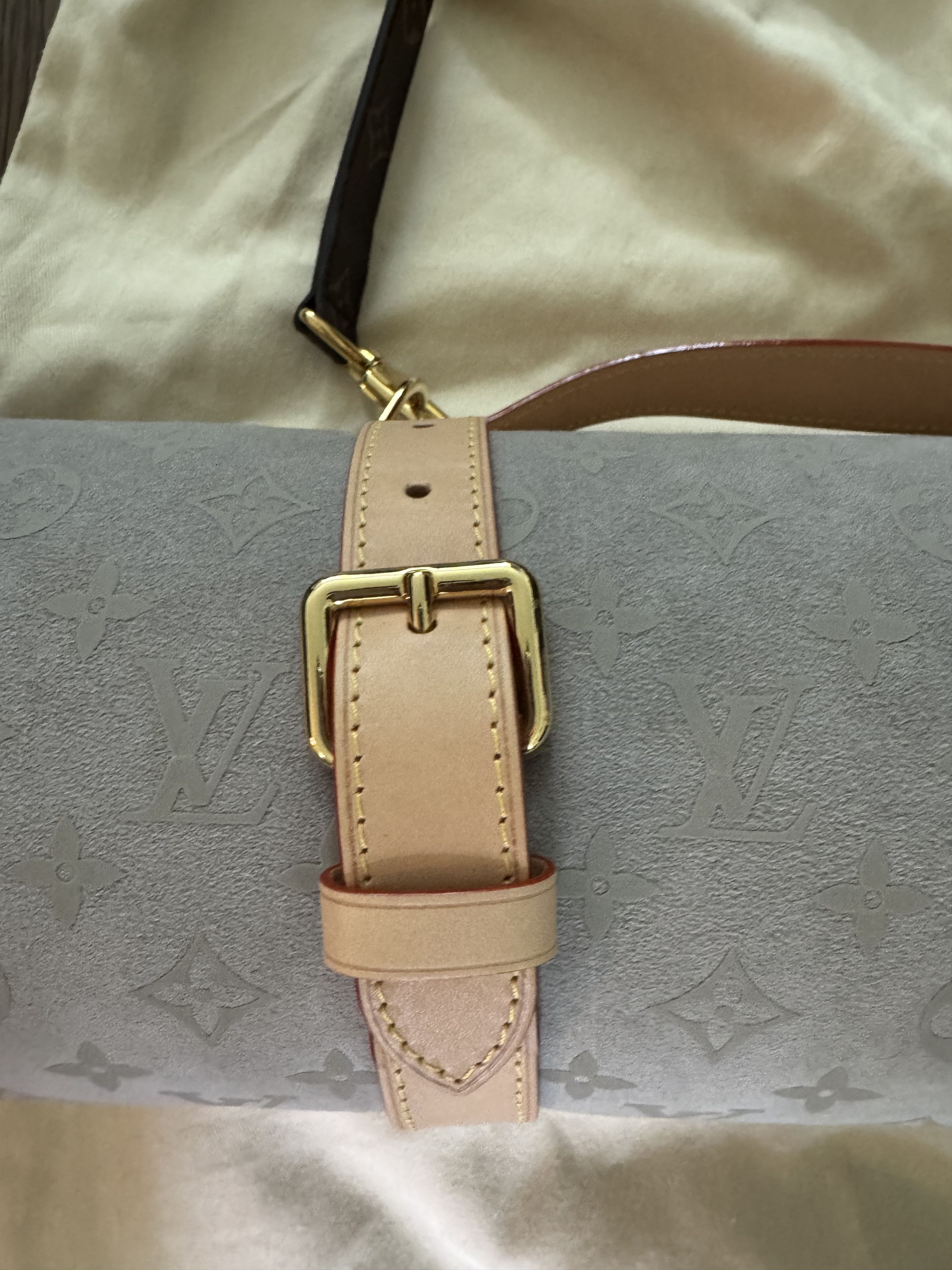 Louis Vuitton Louis Vuitton exercise mat Size ONE SIZE - 11 Thumbnail