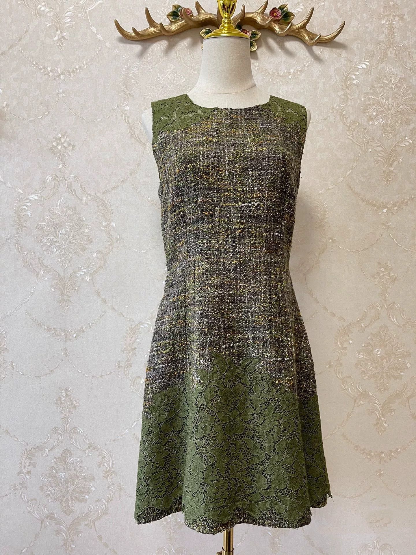 Dolce & Gabbana DG Runway Lace Tweed Dress Size M / US 6-8 / IT 42-44 - 1 Thumbnail