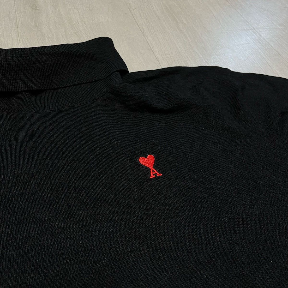 AMI Ami black turtleneck with red heart Size US XL / EU 56 / 4 - 1 Thumbnail