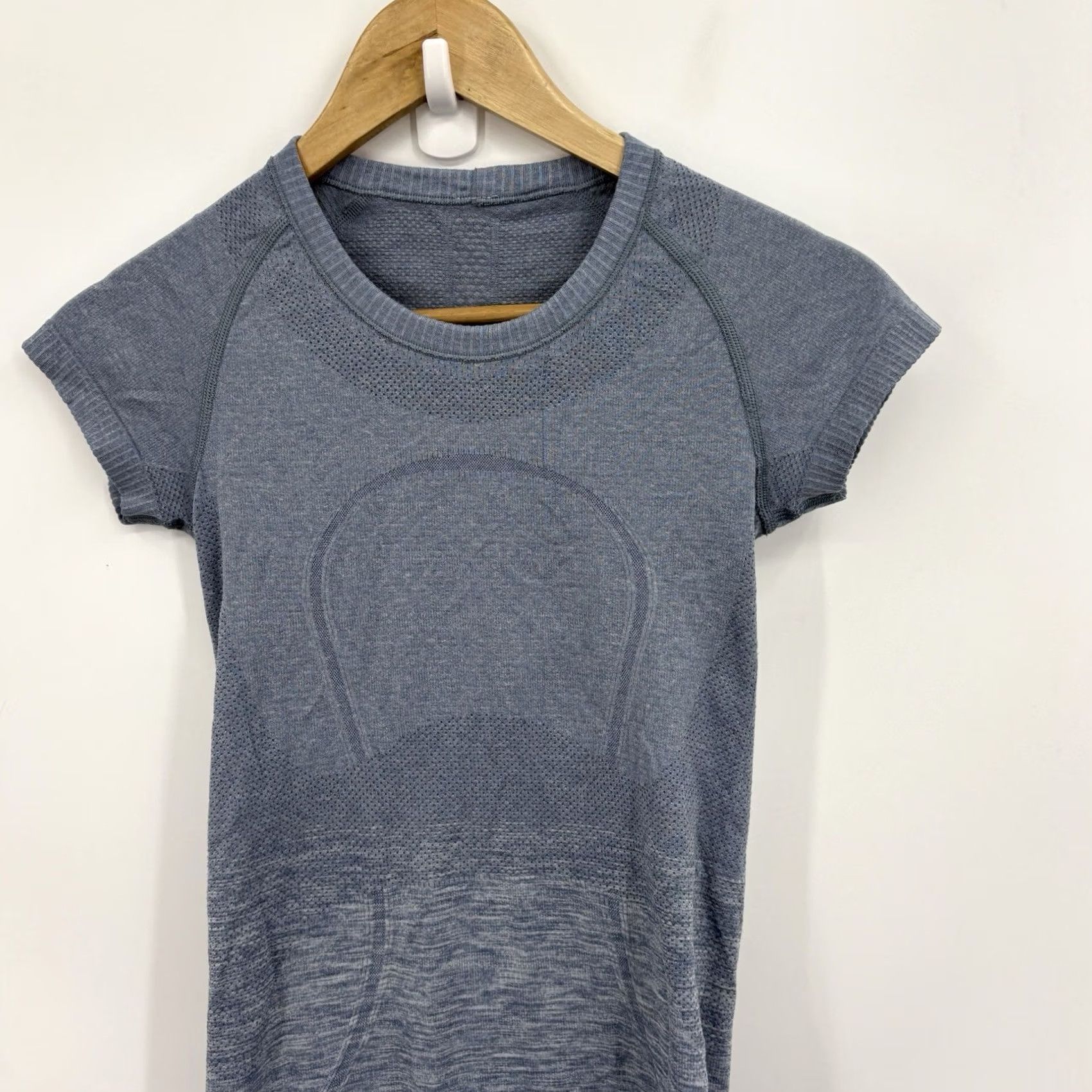 Lululemon Lululemon Swiftly Tech Top Women 2 Short Sleeve Yoga Running Stretch Soft Gym Blue Size XS / US 0-2 / IT 36-38 - 3 Thumbnail