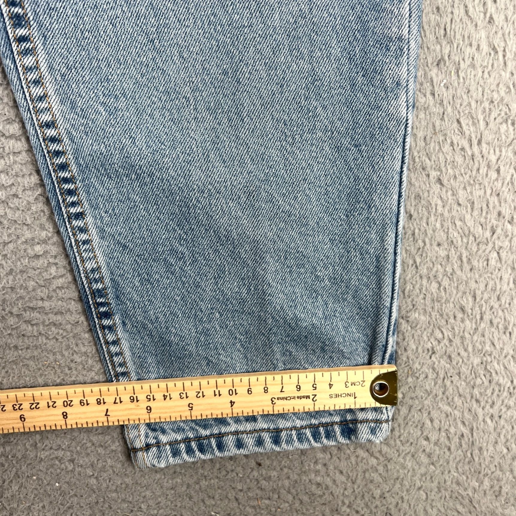 Levi's VINTAGE Levi's 550 Jeans Women's 14 Mis Stone Wash Relaxed Fit Tapered Leg 90s Cowboy USA Denim Blue 550 Model Mens Womens Size 36" / US 14 / IT 50 - 2 Thumbnail